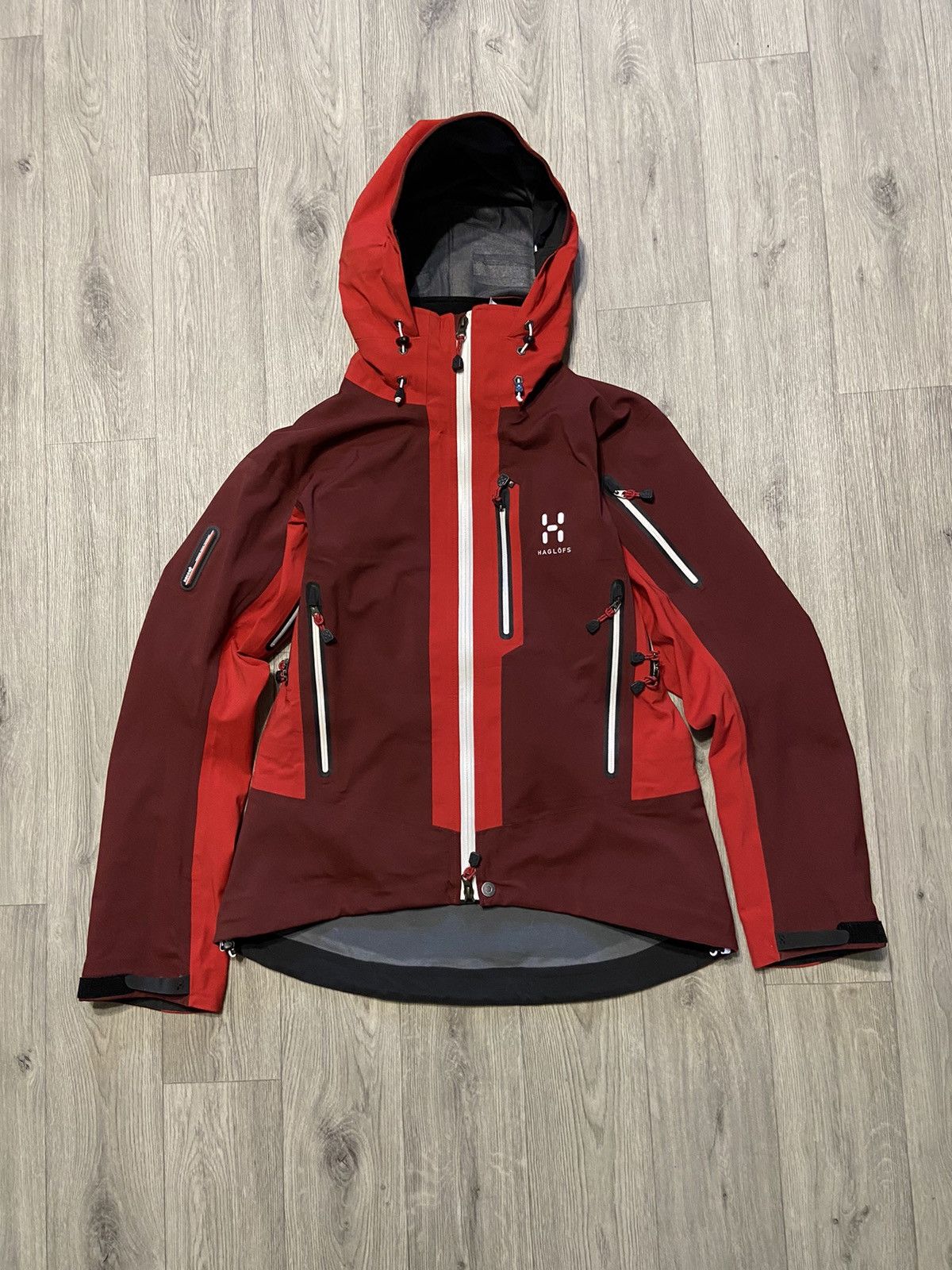 Goretex Haglofs Gore-tex Recco Outdoor Soft shell Jacket Gorpcore Size M / US 6-8 / IT 42-44 - 1 Thumbnail