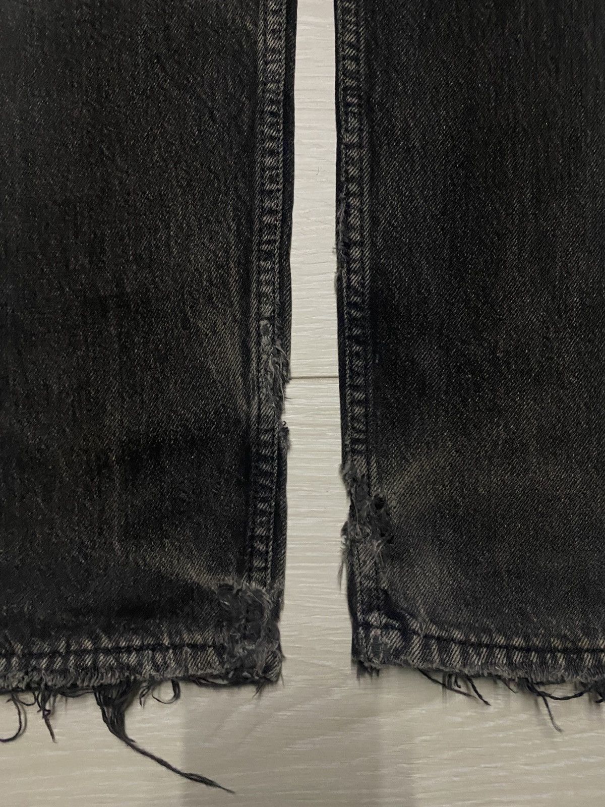 Levi's Vintage Levis 501 Black DenimTear Distressed Jeans Size US 29 - 13 Thumbnail