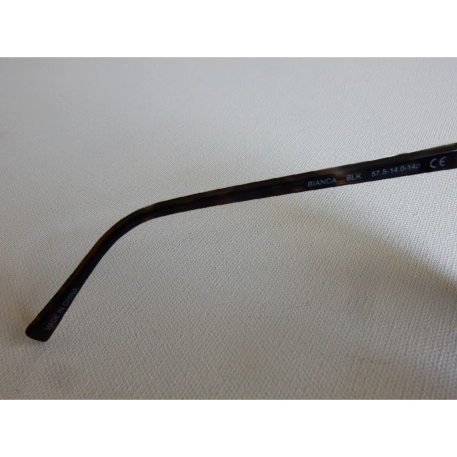 Christian Siriano VINTAGE Christian Siriano Sunglasses Women Adult One Size Black Tortoise Fashion Accessories Size ONE SIZE - 4 Thumbnail