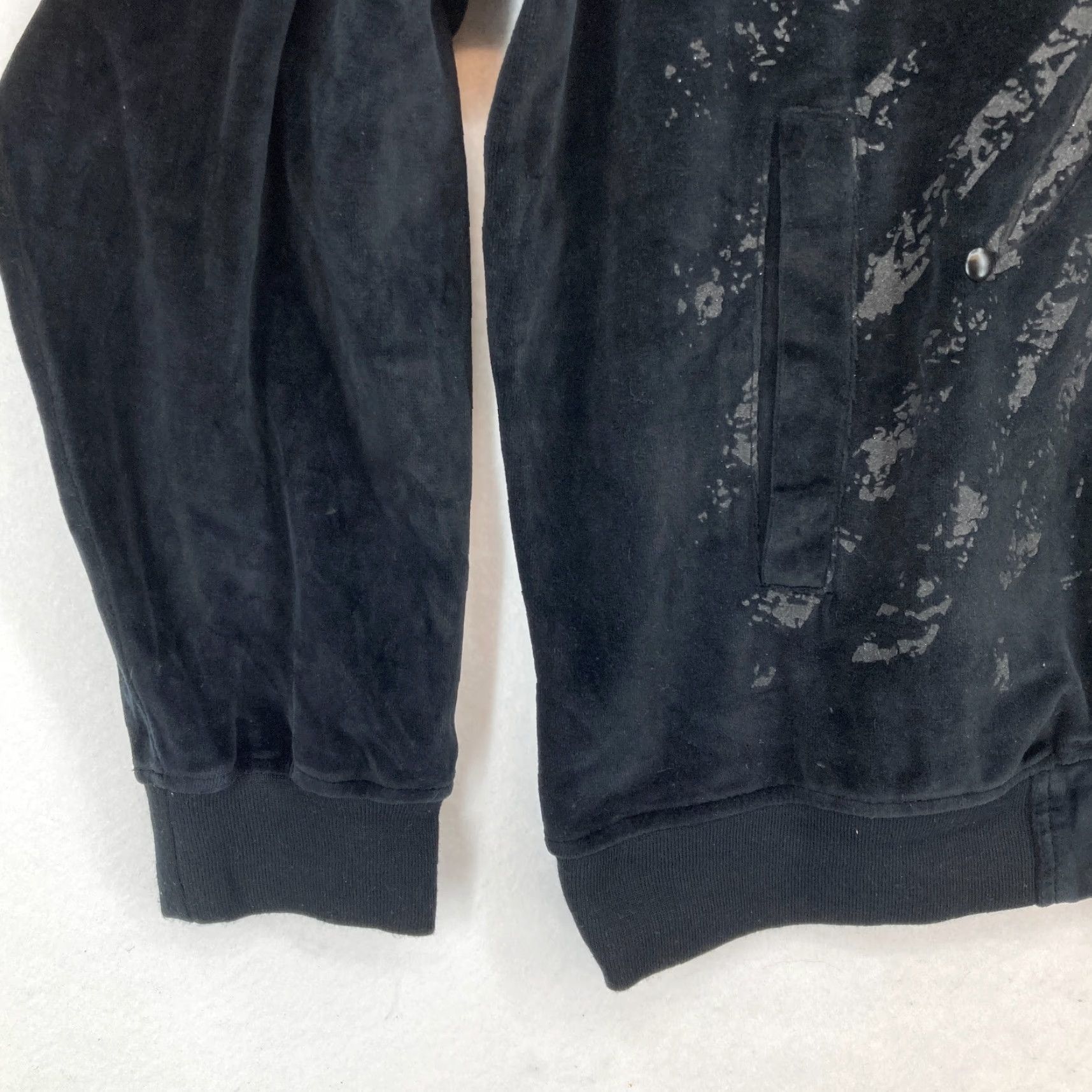Velour VINTAGE Clench Tracksuit Jacket Mens 4XL Velour Black Embroidered Hip Hop Jacket Size 48R - 4 Thumbnail