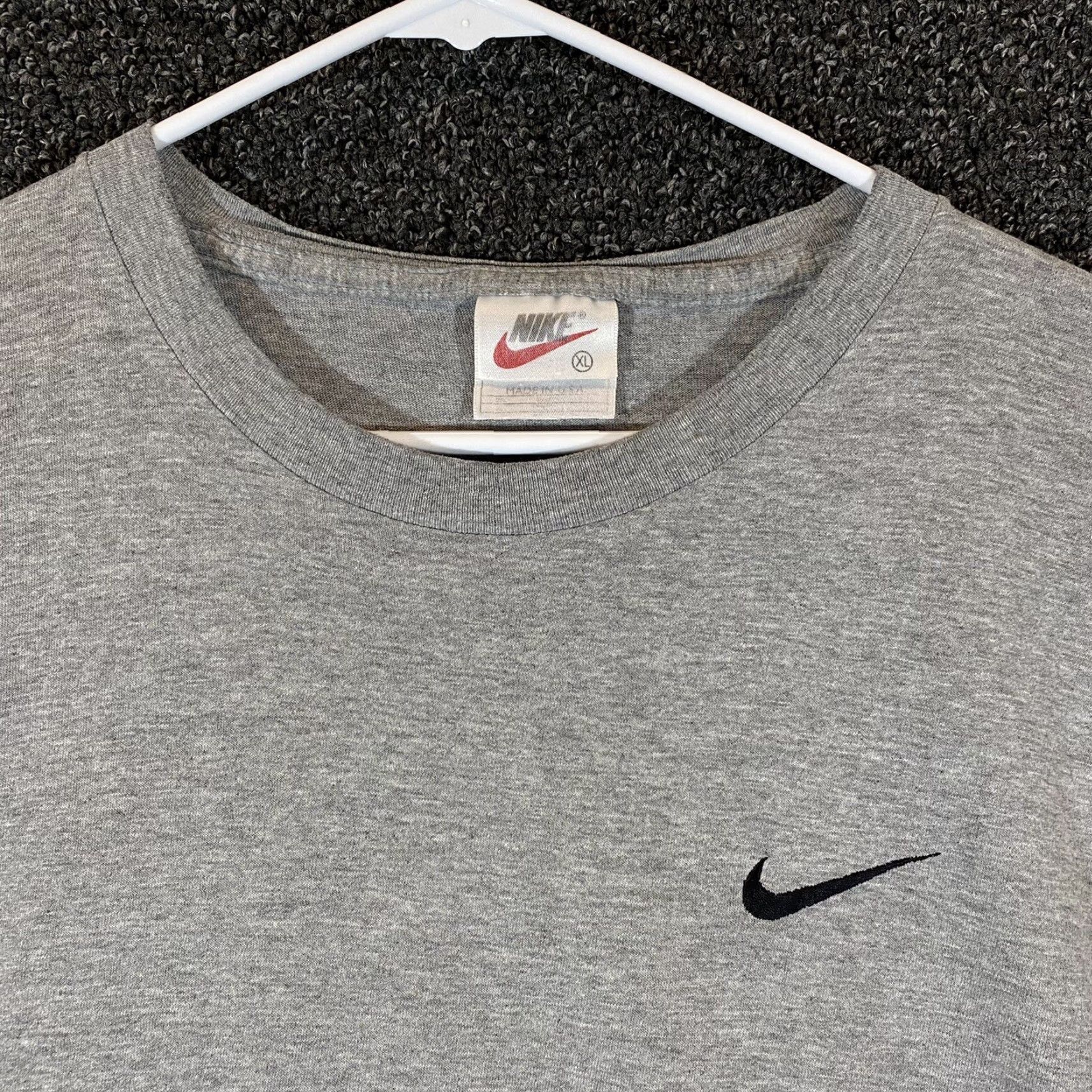 Nike VINTAGE Nike Shirt Mens XL Gray Swoosh Logo Center Nike Center Swoosh Tee 90s Sports Casual Size US XL / EU 56 / 4 - 2 Thumbnail