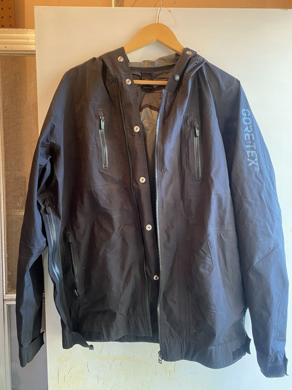The soloist x Converse SAMPLE goretex jacket