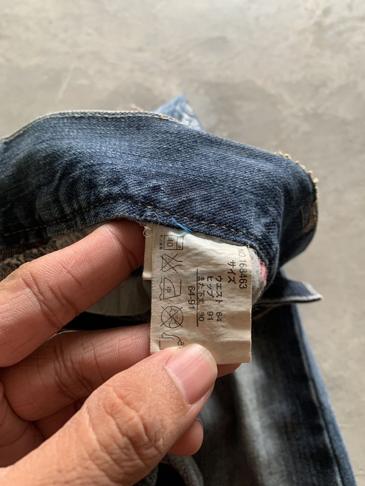 20471120 Y2K i6w9 style poem flare washed denim with paint design Size 31" - 7 Thumbnail