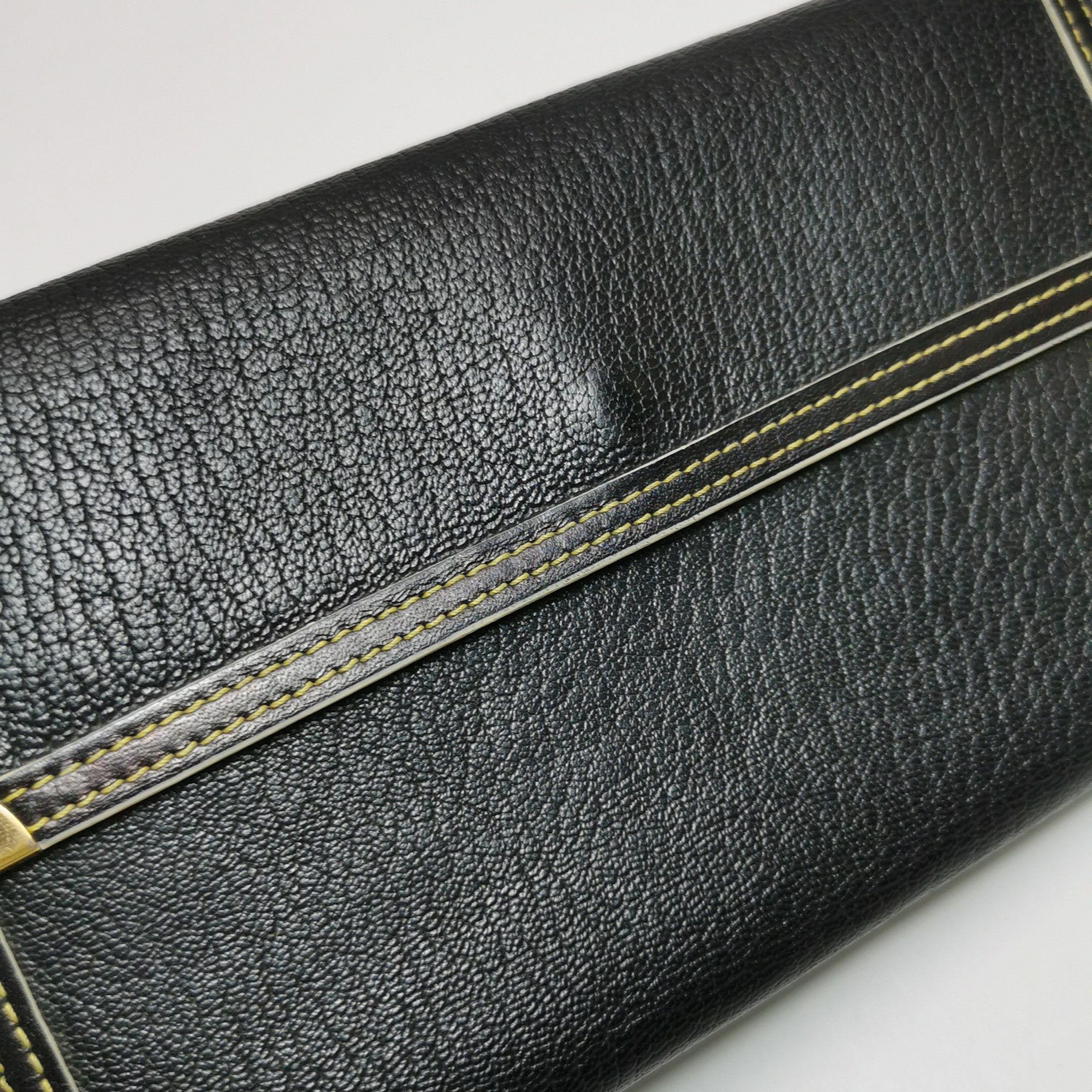 Louis Vuitton Louis Vuitton (LV) Suhari leather colorblock snap wallet -y Size ONE SIZE - 8 Thumbnail