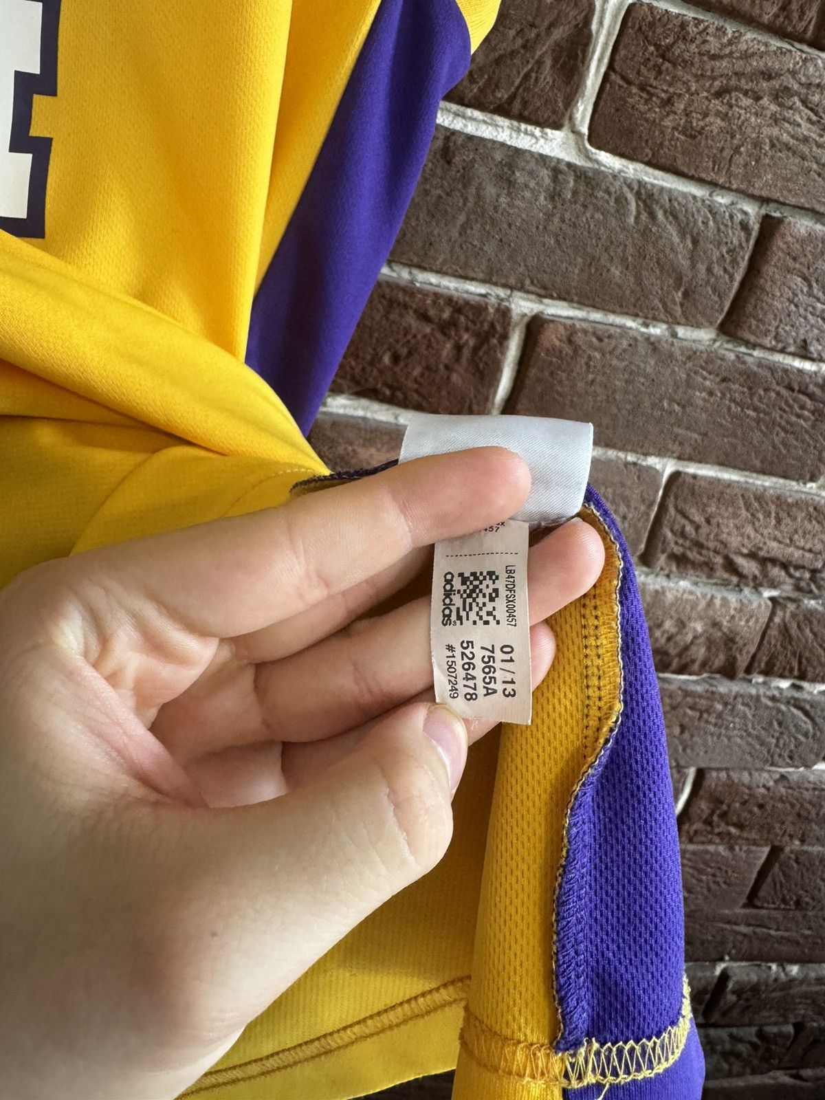 Vintage 00s Adidas LA Lakers 24 Bryant Basketball NBA Jersey