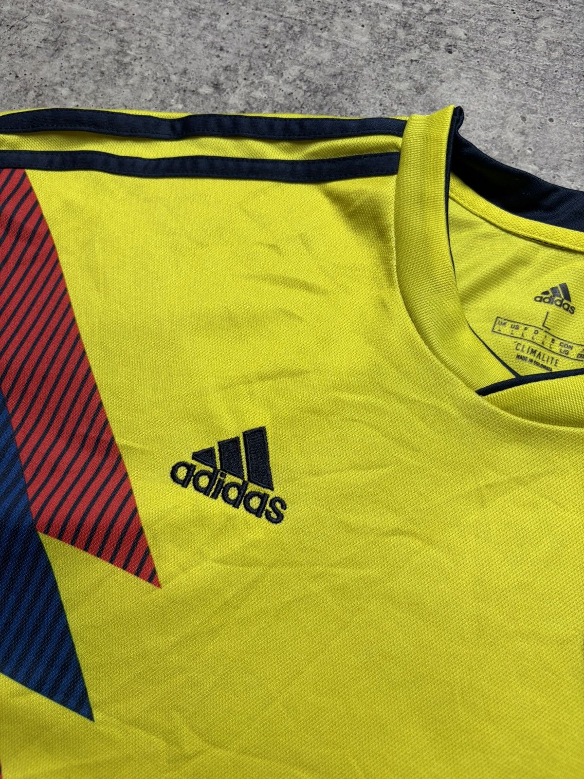 Adidas Vintage Adidas Colombiana Jersey Size US L / EU 52-54 / 3 - 6 Thumbnail