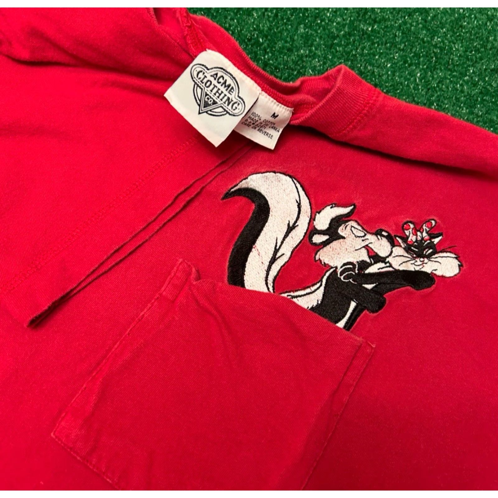 Vintage VINTAGE Pepe Le Pew Looney Tunes Embroidered VTG Shirt M Red 90s Cartoon Hip Hop Mens Shirt Size US M / EU 48-50 / 2 - 3 Thumbnail