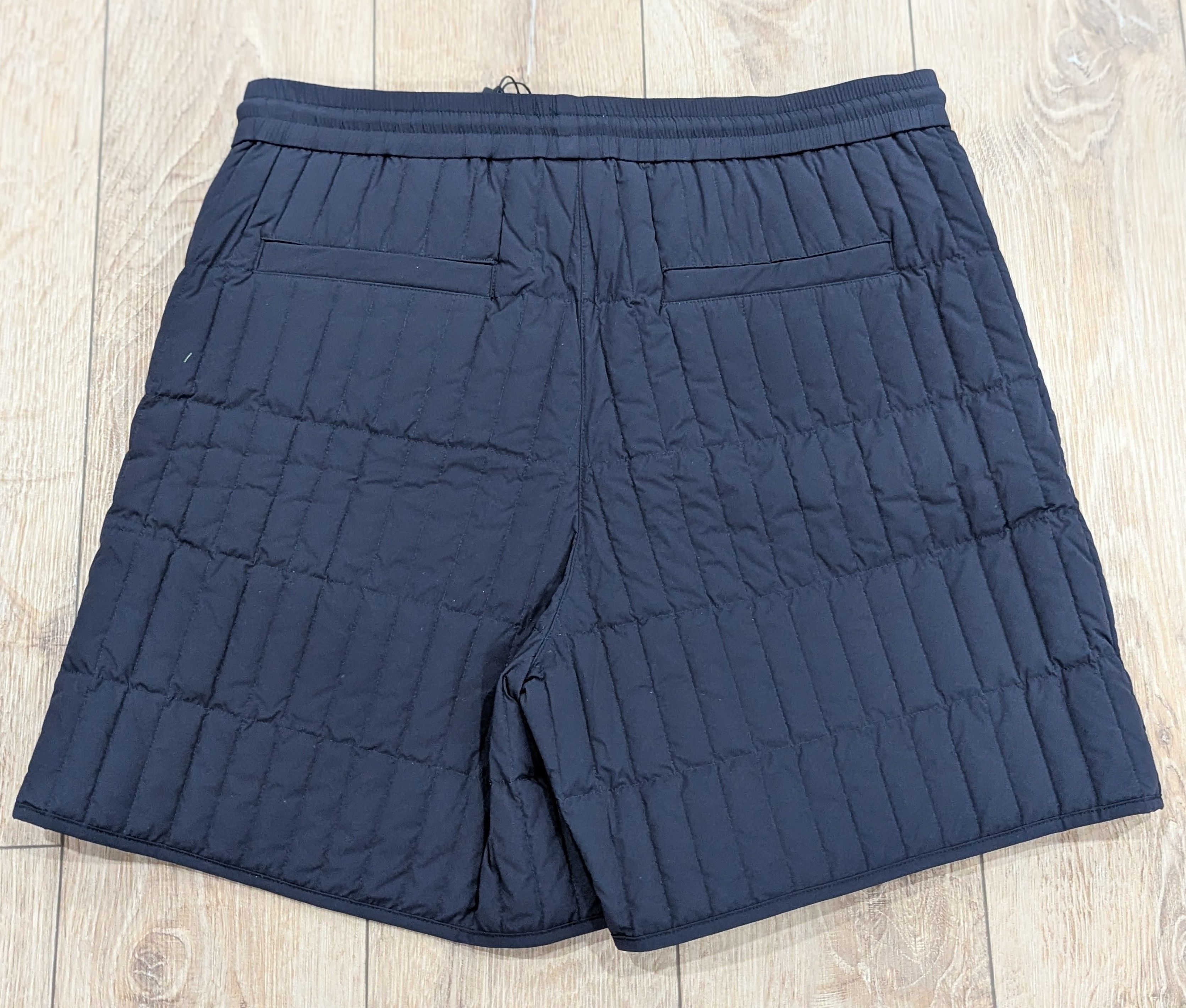 Mackage MACKAGE "Sebastian" Quilted Shorts Navy US 38 Size US 38 / EU 54 - 4 Thumbnail