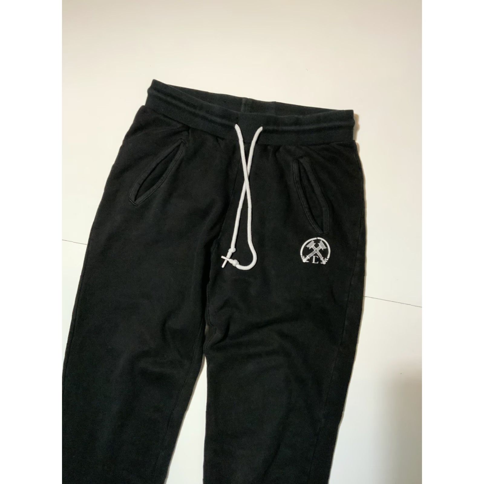 Vintage VINTAGE Civil Regime Black Embroidered Terry Fleece Slim Long Jogger Sweatpants Sz. M Size US 31 - 5 Thumbnail