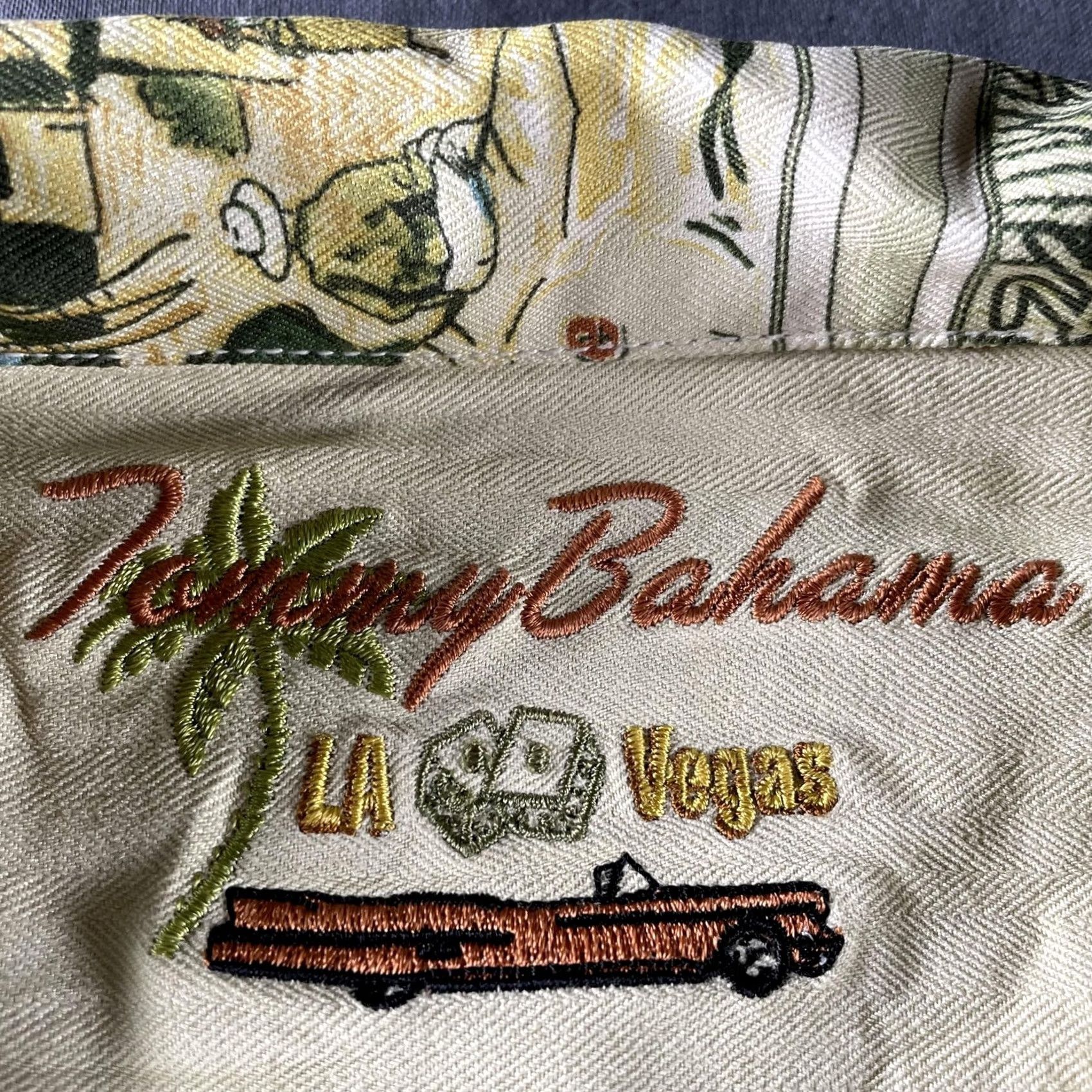Tommy Bahama Tommy Bahama Shirt Mens XL Multicolor Silk Las Vegas Casino Hawaiian Aloha Shirt Short Sleeve Button-Up Graphic Print Mens (XL) Ladies? Size US XL / EU 56 / 4 - 2 Thumbnail