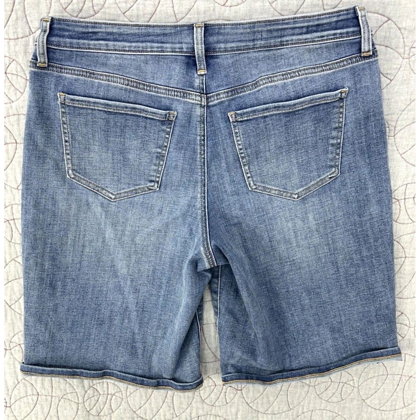 NYDJ NYDJ Boyfriend Denim Shorts With Cuffs Majorca Bay Women’s 8 Blue Eight Ladies 8 Size 30" / US 8 / IT 44 - 7 Thumbnail