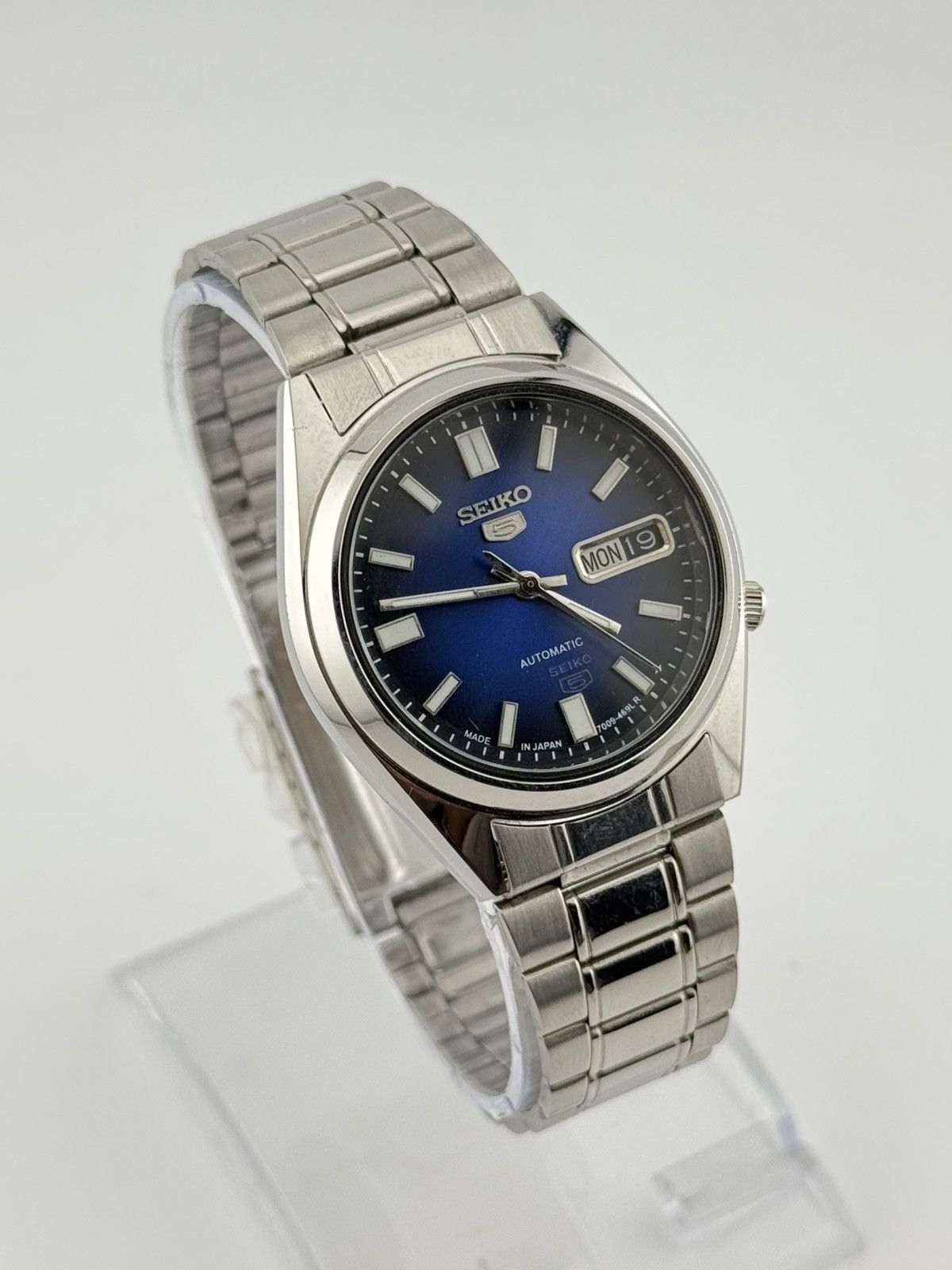 Seiko Vintage Seiko 5 Automatic Mens Wristwatch Blue Dial Watch Size 36 - 2 Thumbnail
