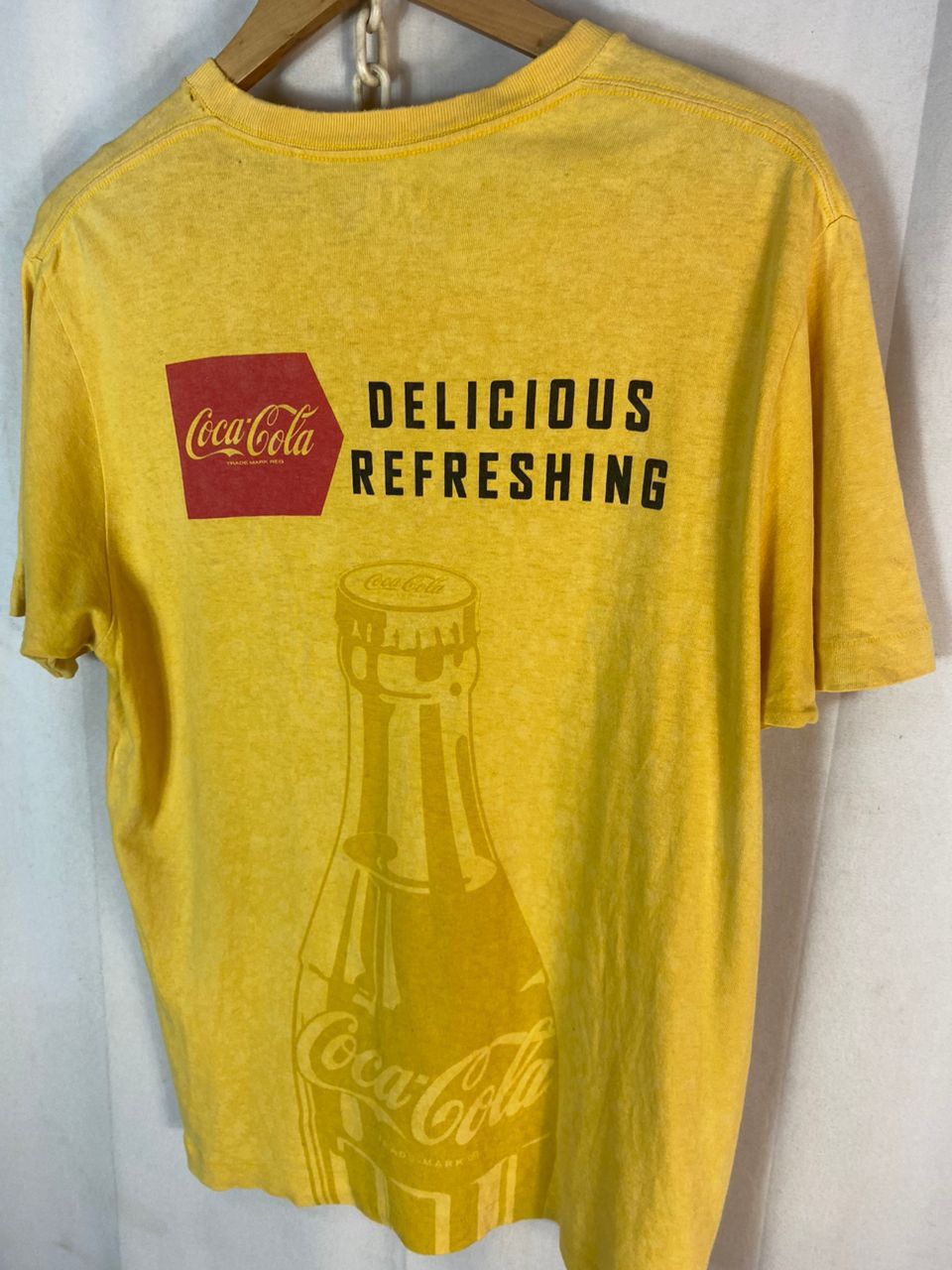 Coca Cola × Uniqlo Coca cola x Uniqlo printed tshirt Size US M / EU 48-50 / 2 - 8 Thumbnail