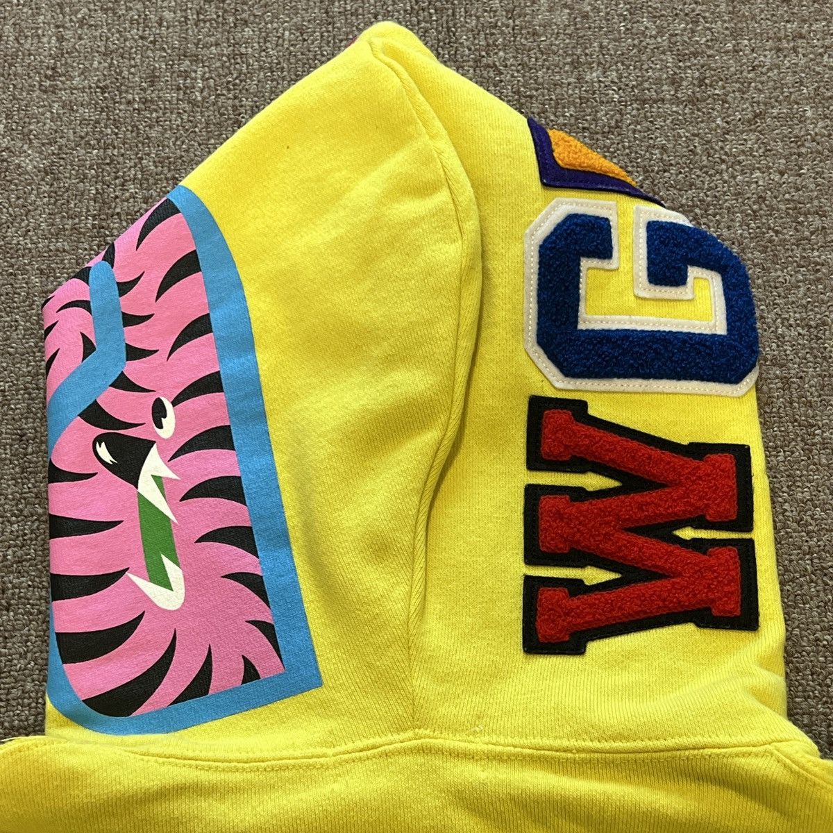 Bape Bape Yellow Color Shark Hoodie Size US S / EU 44-46 / 1 - 5 Thumbnail