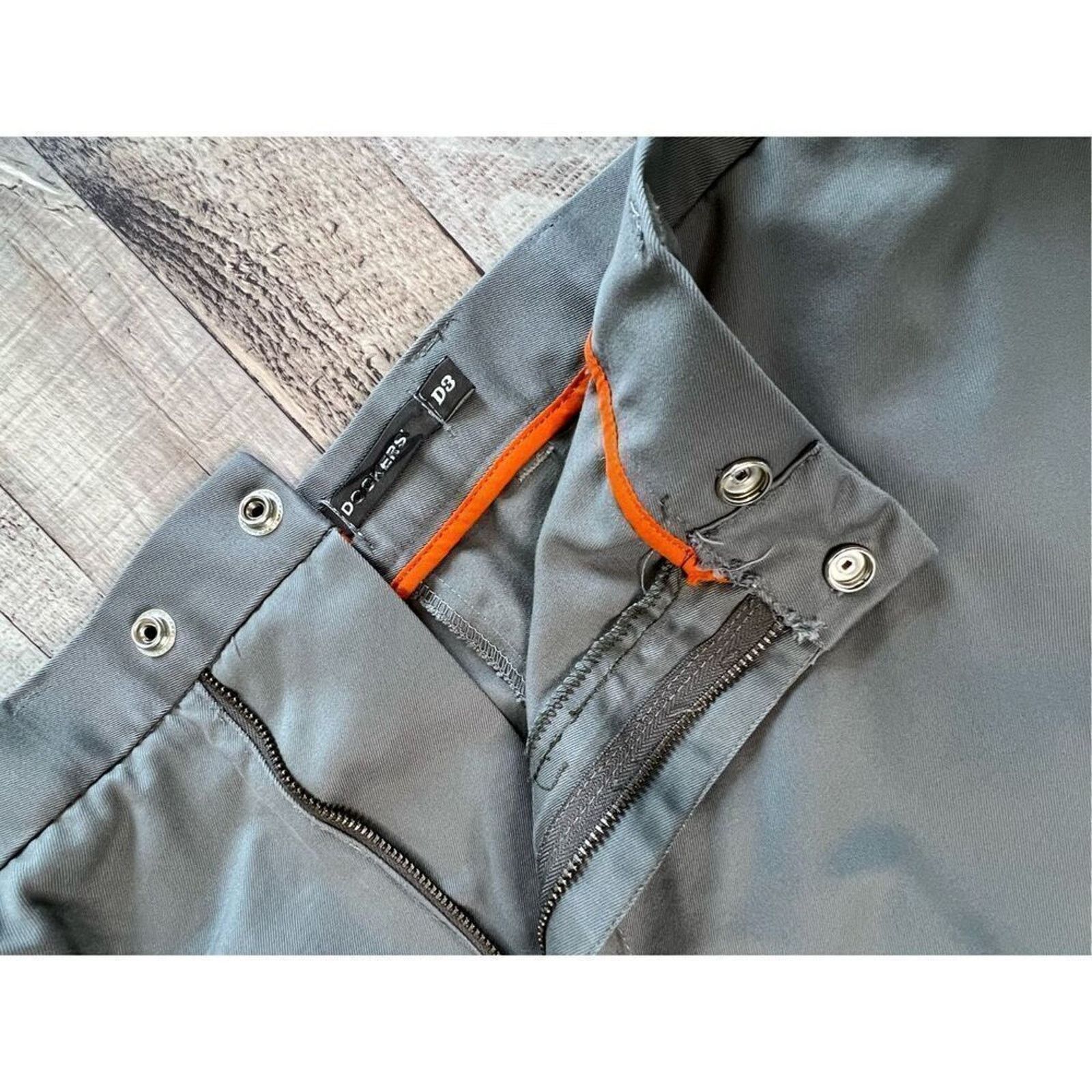 Dockers Dockers D3 Signature Khaki Gray Classic Fit Pant 38/28 Chino Size US 38 / EU 54 - 5 Thumbnail