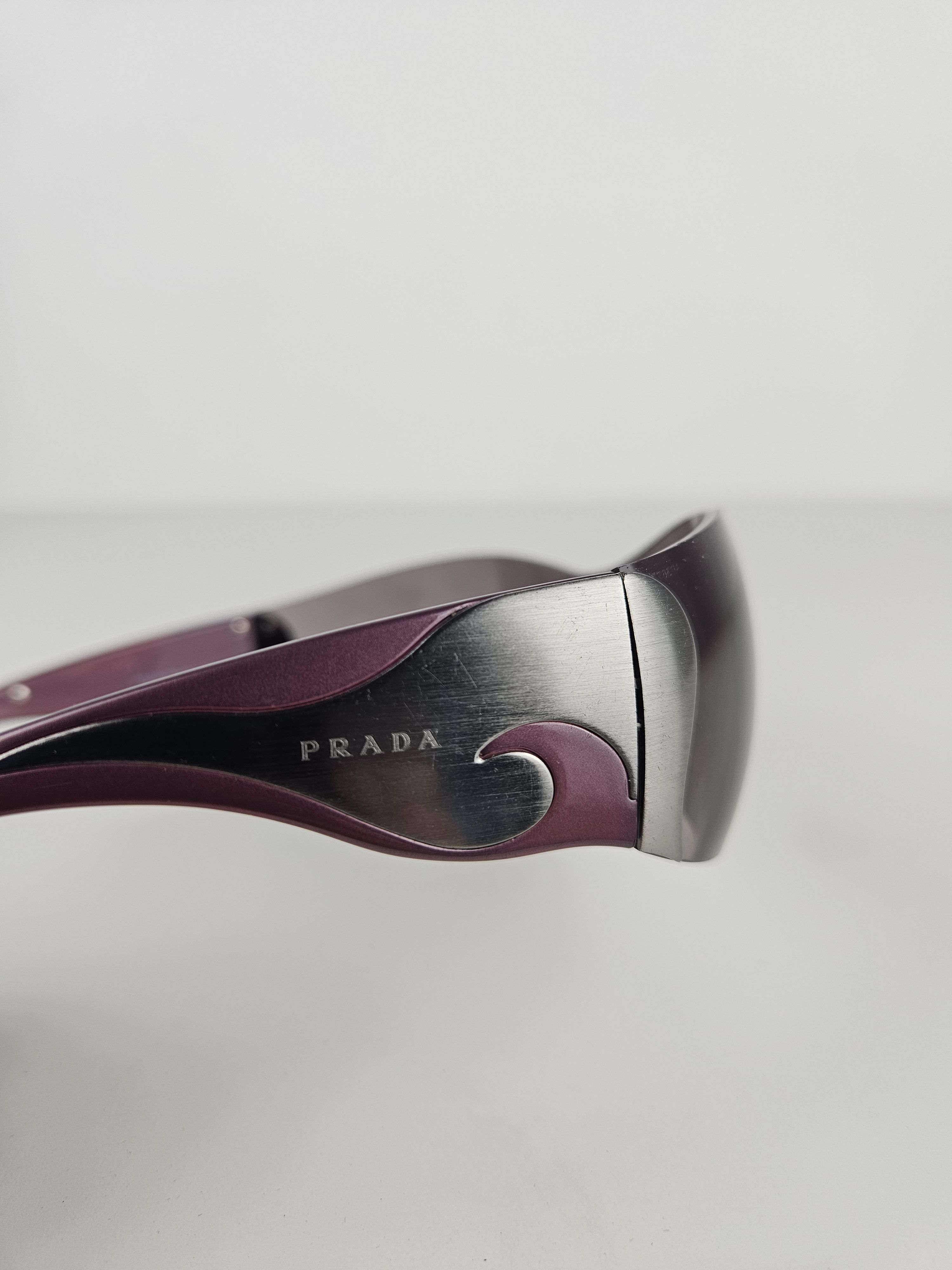 Prada Archive y2k Prada SPR58F wraparound flame sunglasses Size ONE SIZE - 10 Thumbnail