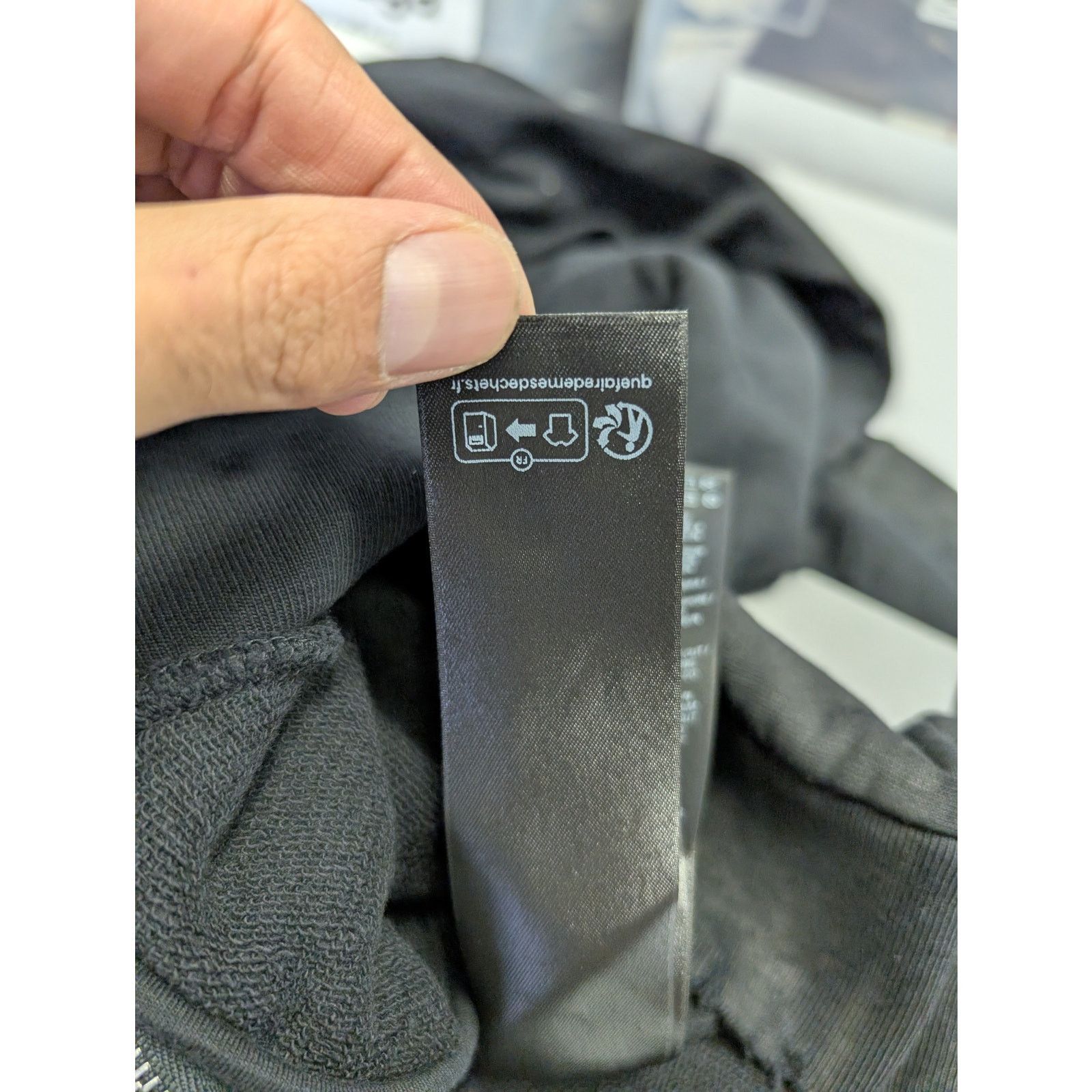 Balenciaga o1rshd1 Gaffer Med Moll Small Fit Zip up Hoodie Black Size US S / EU 44-46 / 1 - 19 Thumbnail