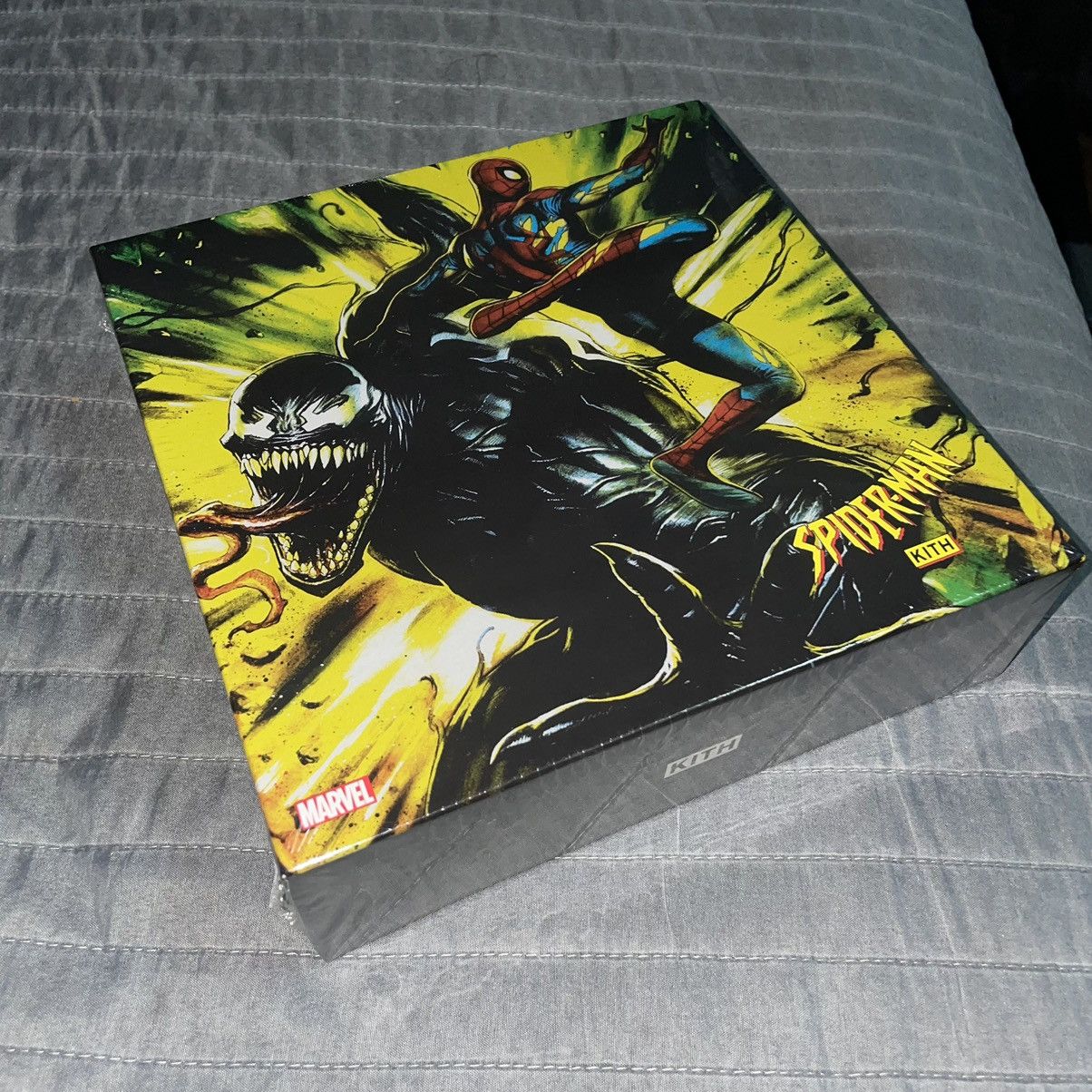 Kith Kith Spider-Man Venom Battle Jigsaw Puzzle (500 Pieces