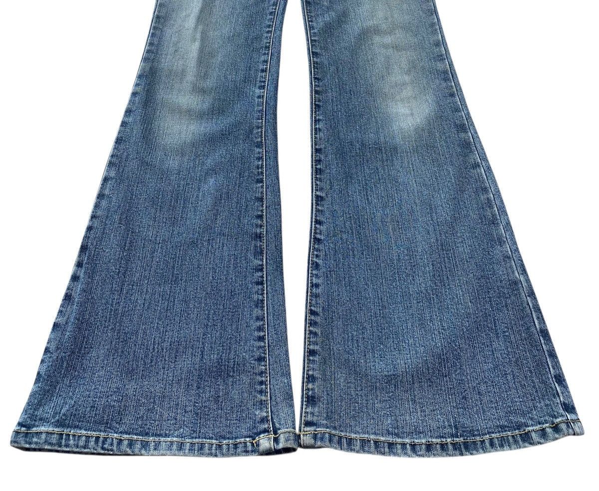 Japanese Brand Japanese Brand Faded Blue Wash Flare Jeans Size 28" / US 6 / IT 42 - 5 Thumbnail