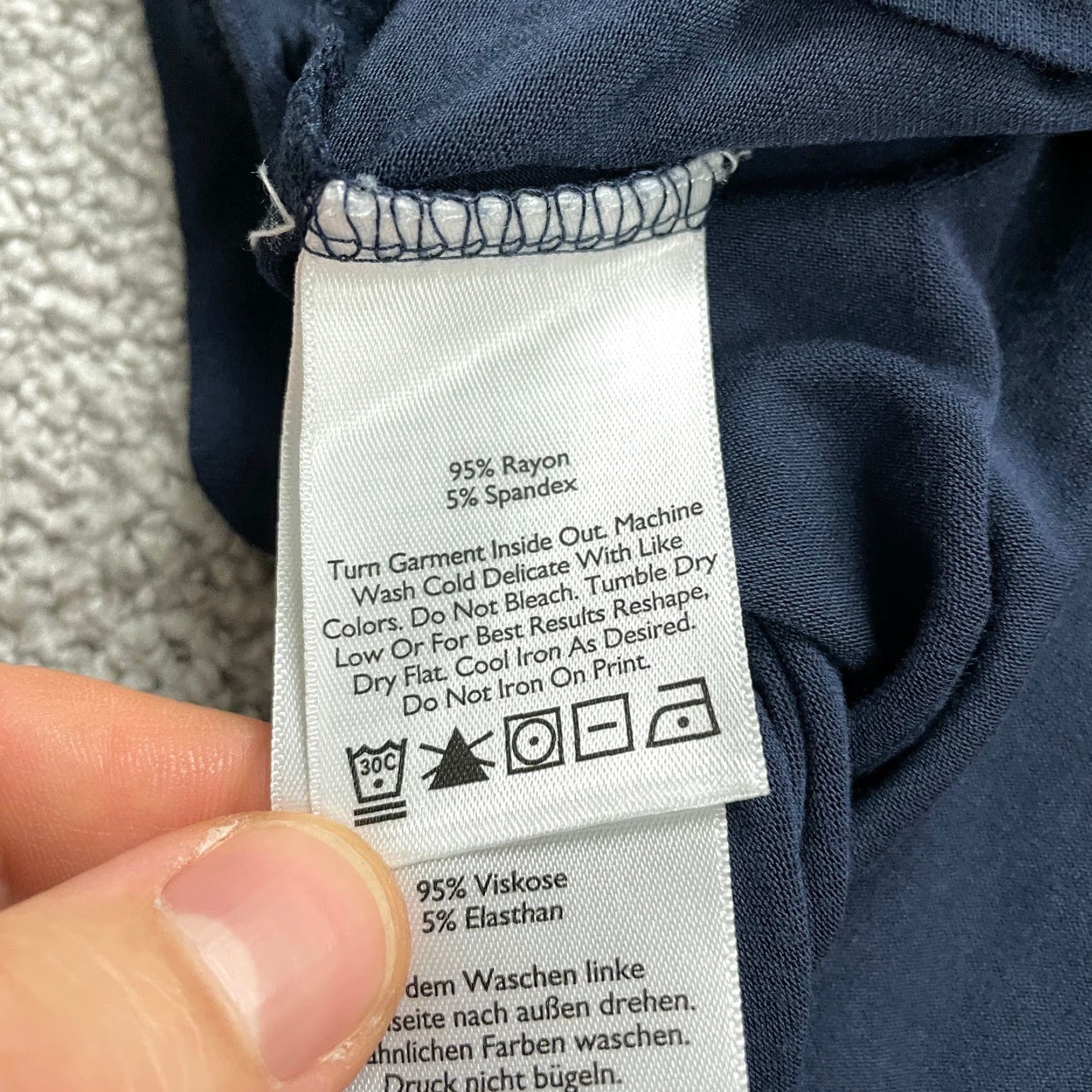 Eddie Bauer VINTAGE Eddie Bauer Women's T-Shirt Long Sleeve V-Neck Casual Blue XS Fabric Knit Fall Spring Summer Womens Size XS / US 0-2 / IT 36-38 - 7 Thumbnail