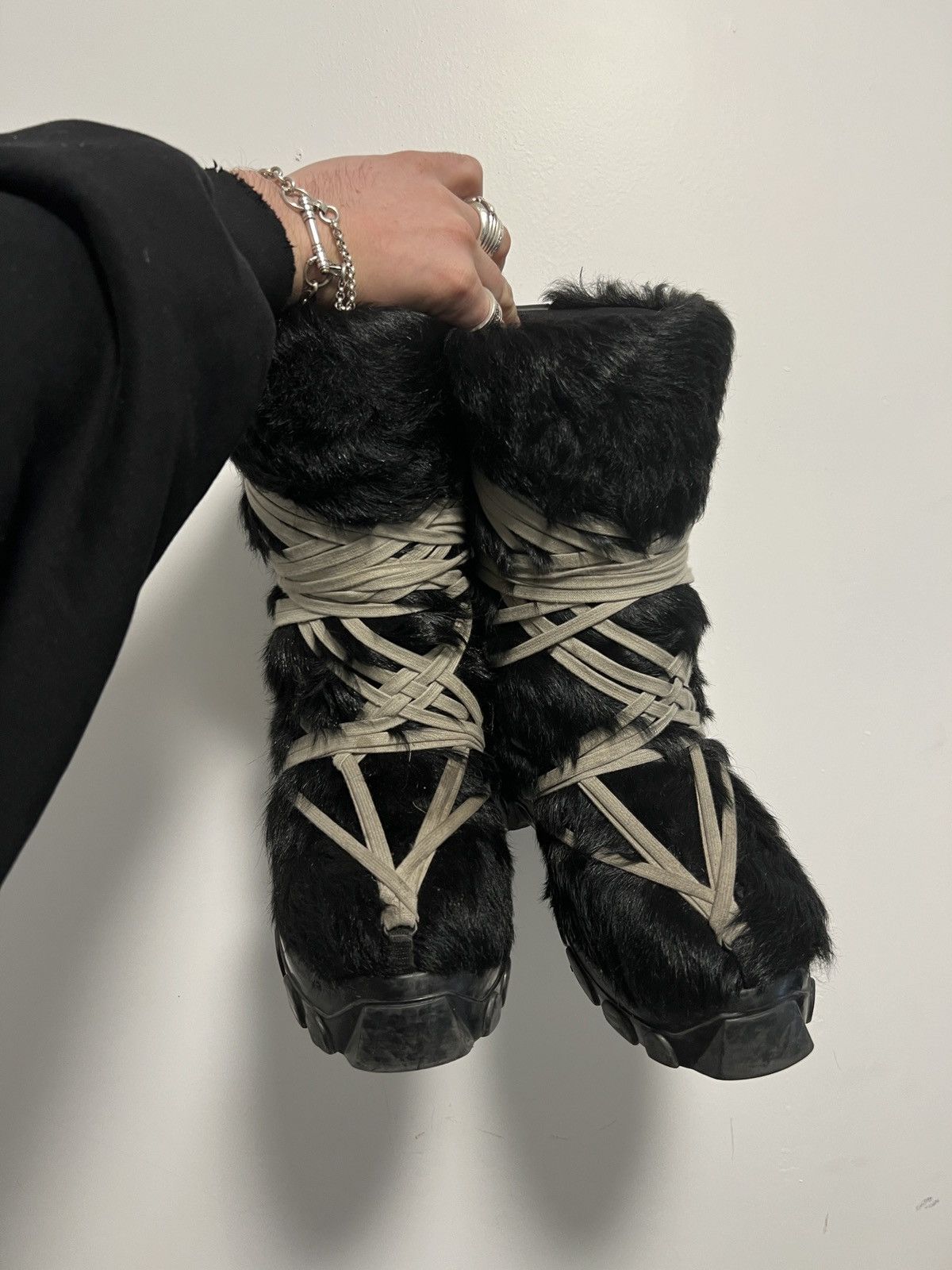 Rick Owens Rick owens megalace fur lunar boots Size US 10 / EU 43 - 4 Thumbnail