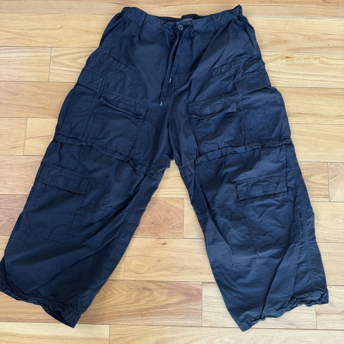 Balenciaga Balenciaga black cotton cargo pants Size US 35 - 2 Thumbnail