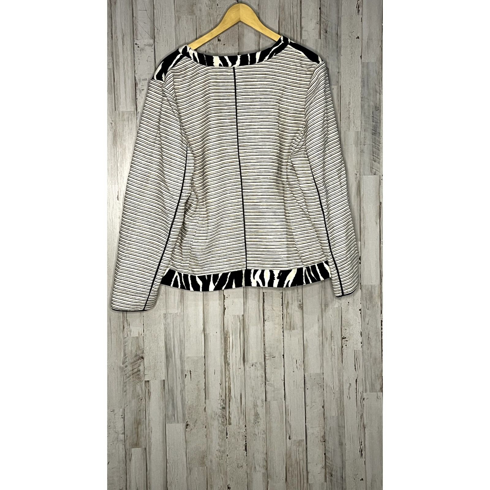 Chicos NWT Chico's Women's Animal Print Jacket Black Size 3 (XL) Size XL / US 12-14 / IT 48-50 - 2 Thumbnail