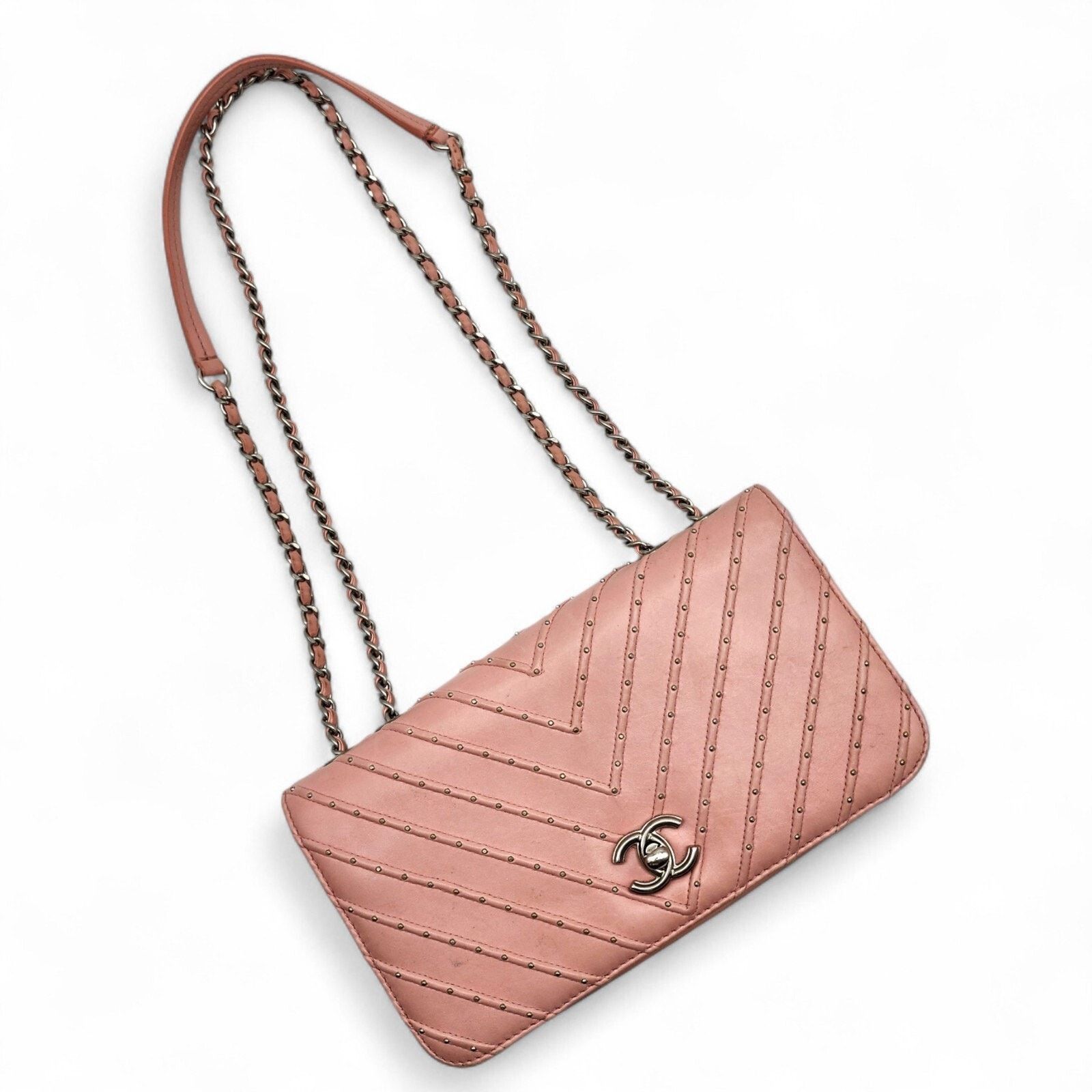Chanel CC Clasp Medium Calf Leather Flap Bag Studded Chevron Pink Size ONE SIZE - 5 Thumbnail
