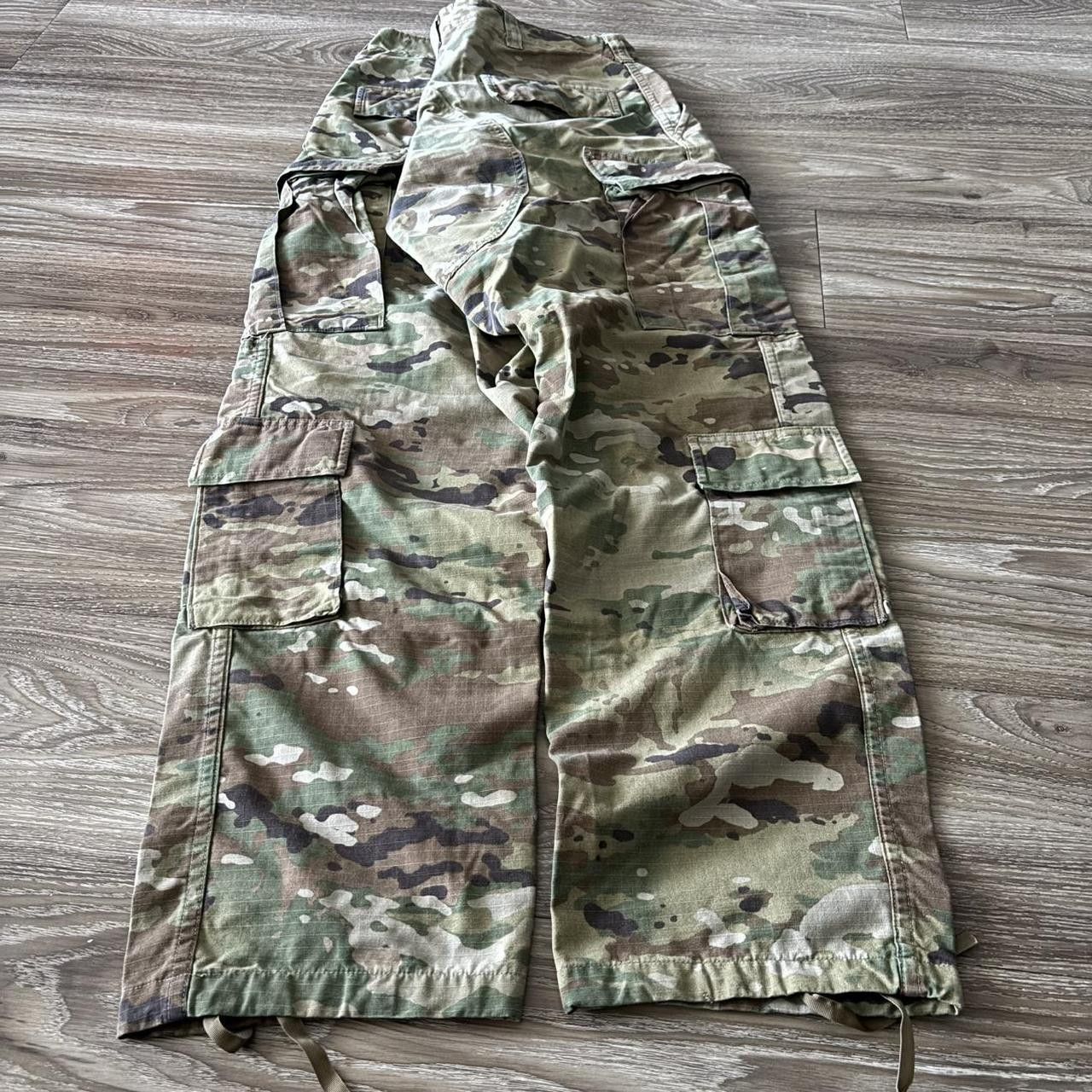 Japanese Brand Vintage Y2K/2000s Military Camo Streetwear Skater Cargo Pants! 34x32 Size US 34 / EU 50 - 4 Thumbnail