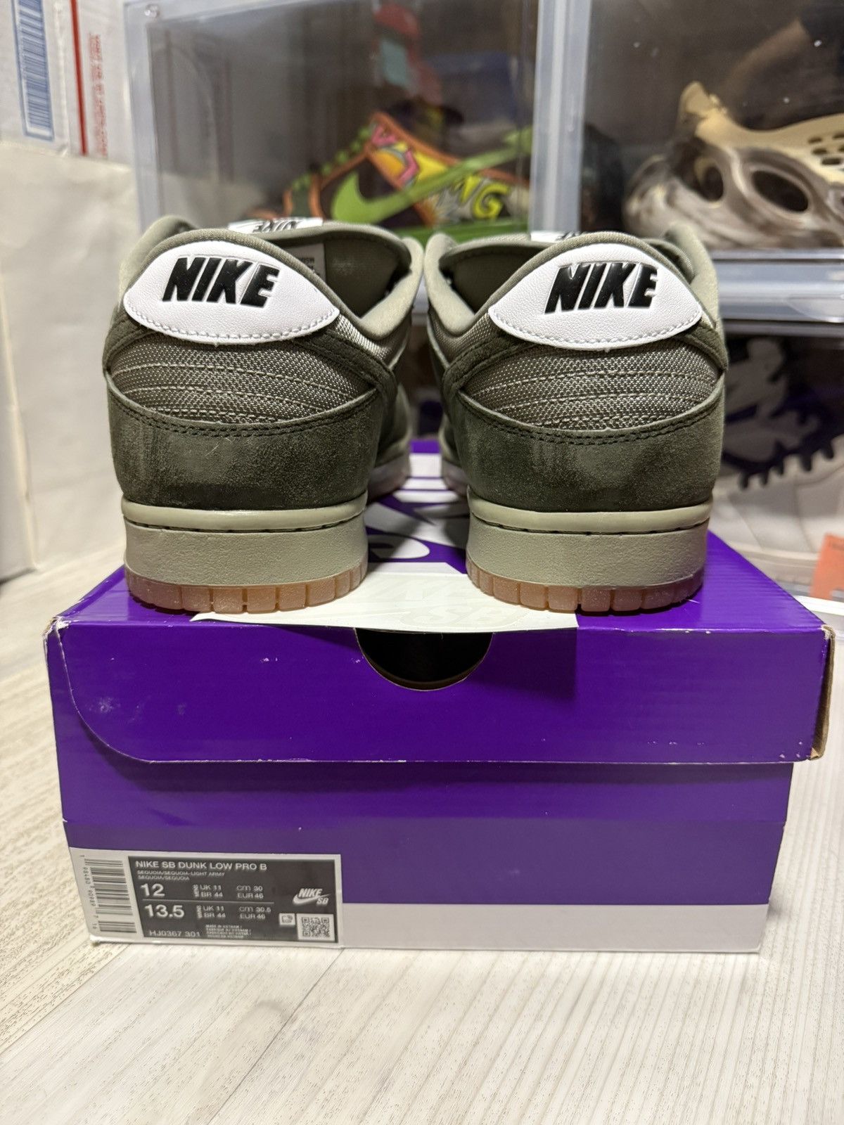 Nike SB Nike SB Dunk Low Pro B Sequoia Size US 12 / EU 45 - 5 Thumbnail