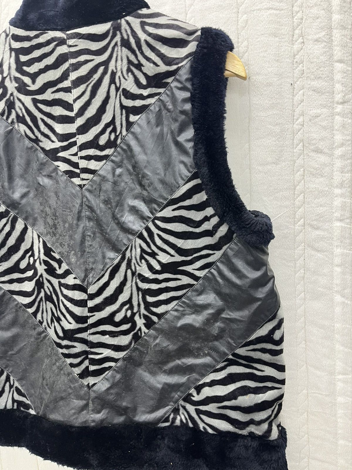 Japanese Brand STEALS🔥ZEBRA FUR VEST JACKET Size M / US 6-8 / IT 42-44 - 7 Thumbnail