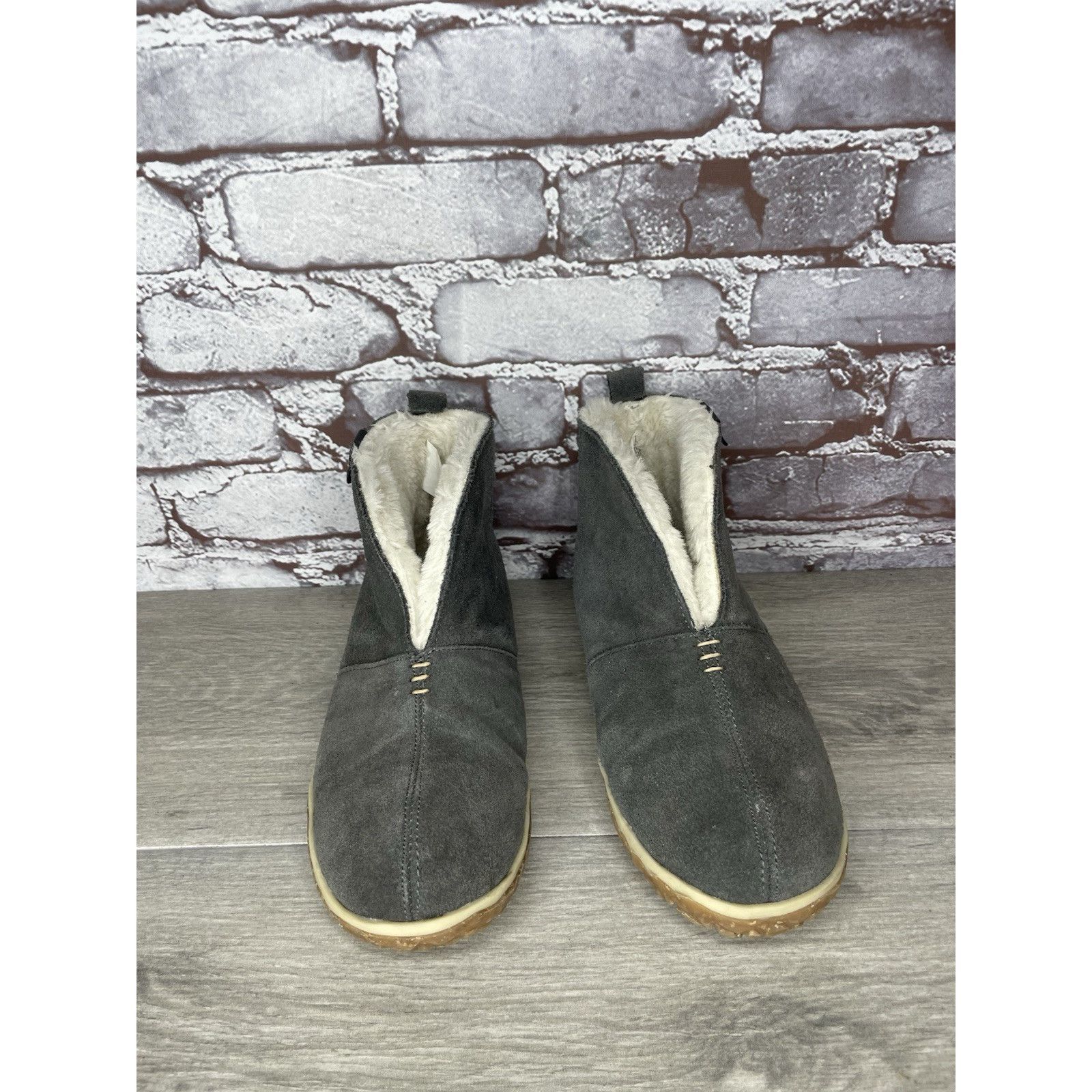Minnetonka Minnetonka Tucson Gray Suede Southwestern Fur Lined Booties Size US 7 / IT 37 - 13 Thumbnail