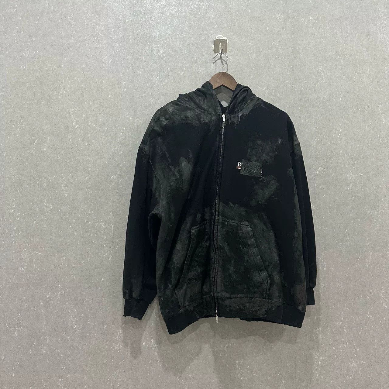 Balenciaga Balenciaga SS23 Solid Letter Print Zip Hoodie Size US M / EU 48-50 / 2 - 1 Thumbnail