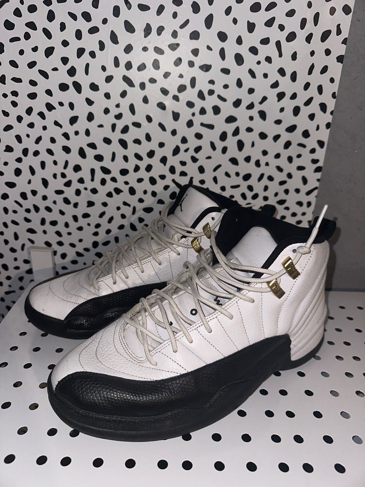 Jordan Brand Jordan 12 Retro “Taxi” 2013 Size US 10 / EU 43 - 2 Thumbnail