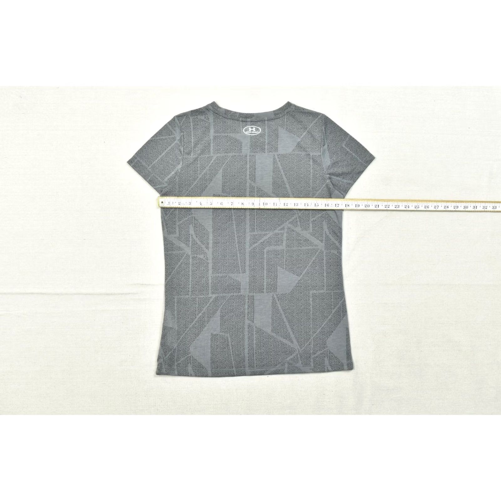 Under Armour Under Armour HeatGear Women's S Gray Geometric Short Sleeve T-Shirt Size 28" / US 6 / IT 42 - 3 Thumbnail
