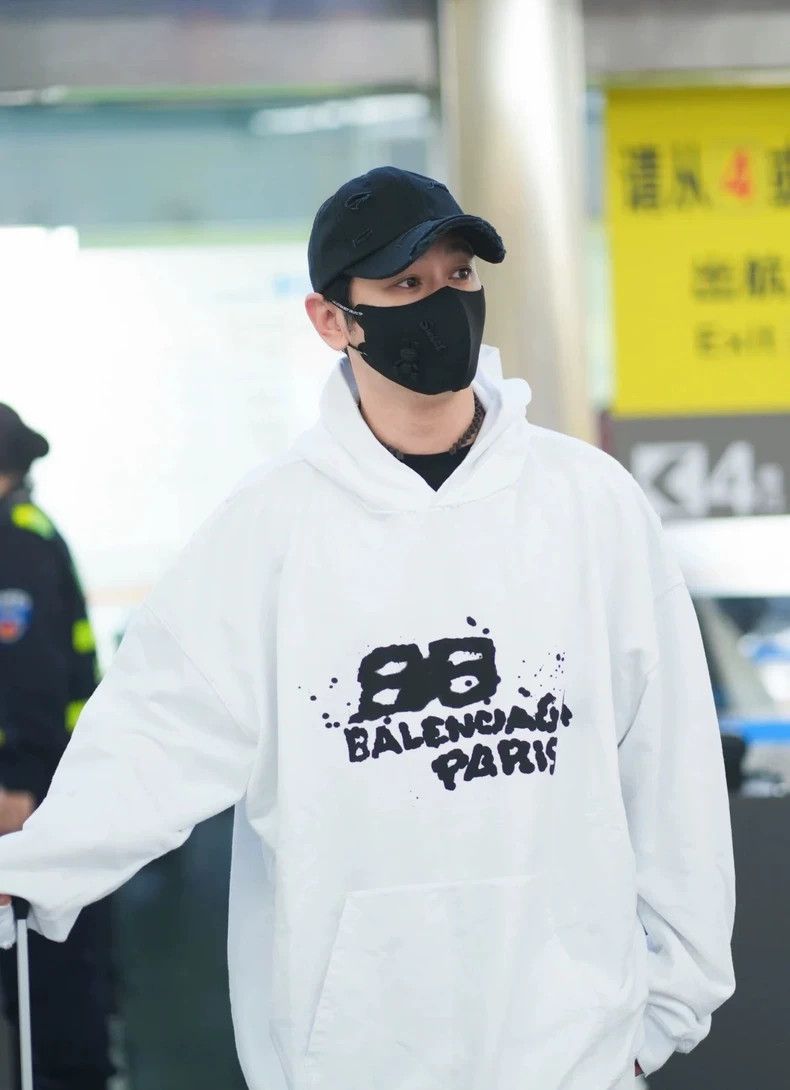Balenciaga Balenciaga Double b graffiti hoodie Size US S / EU 44-46 / 1 - 6 Thumbnail