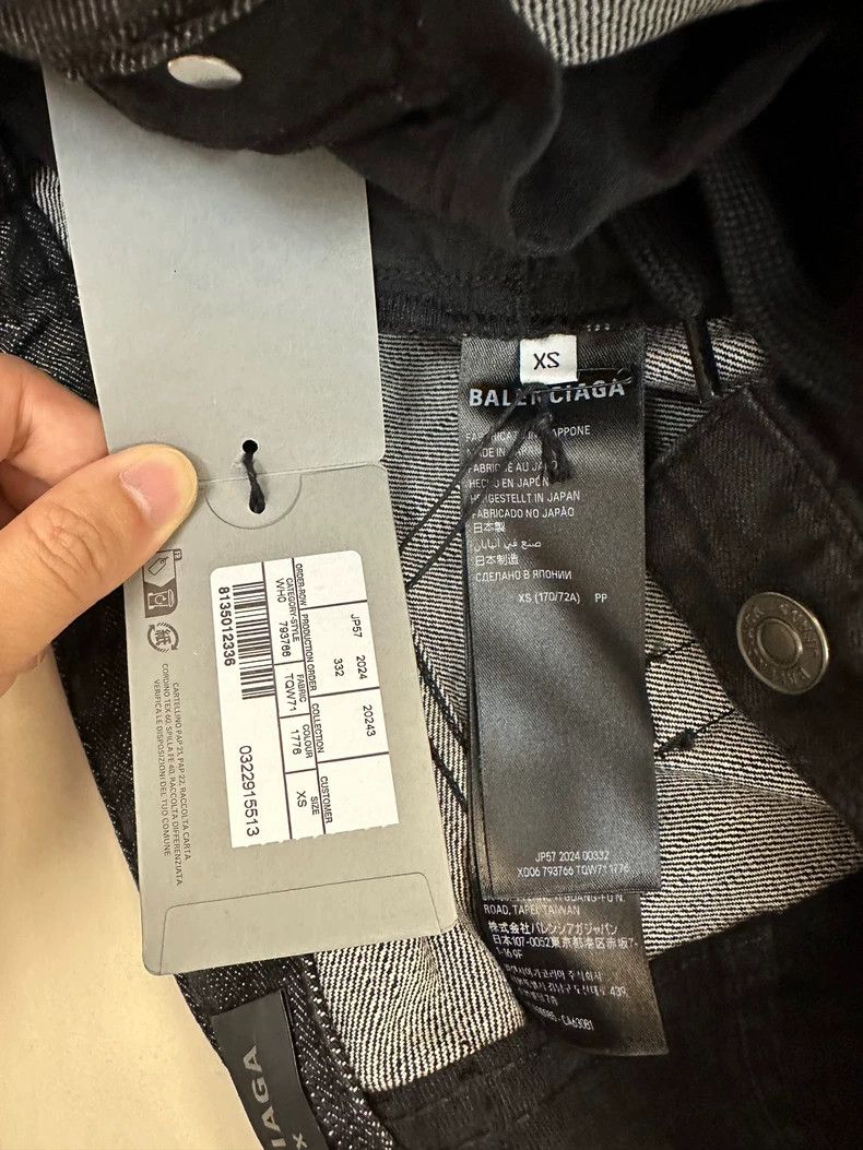 Balenciaga Balenciaga size XS Distressed Denim Pants Size US 27 - 9 Thumbnail
