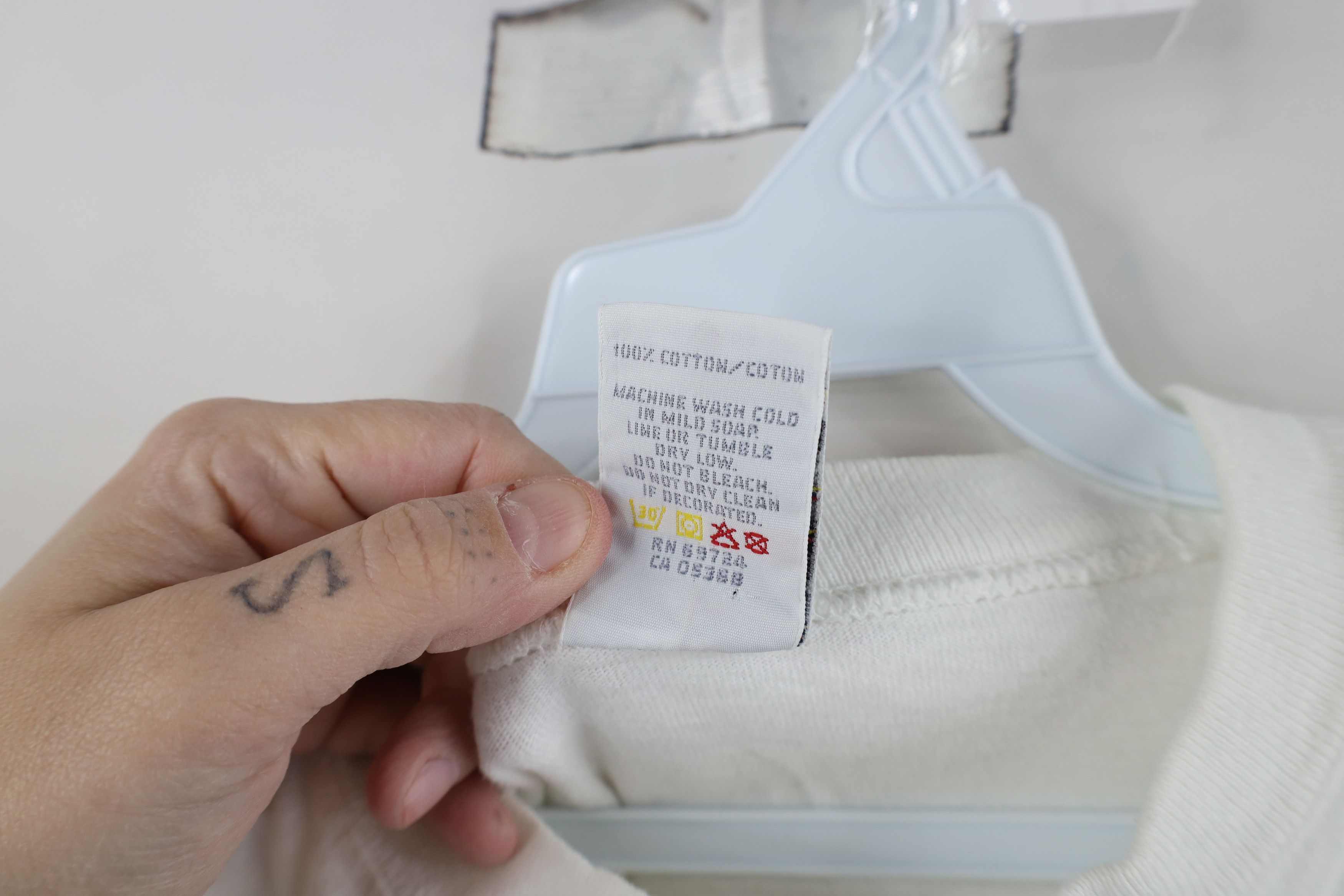 Columbia × Vintage Vintage 90s Columbia Heavyweight Cotton T-Shirt White USA Size US L / EU 52-54 / 3 - 9 Thumbnail