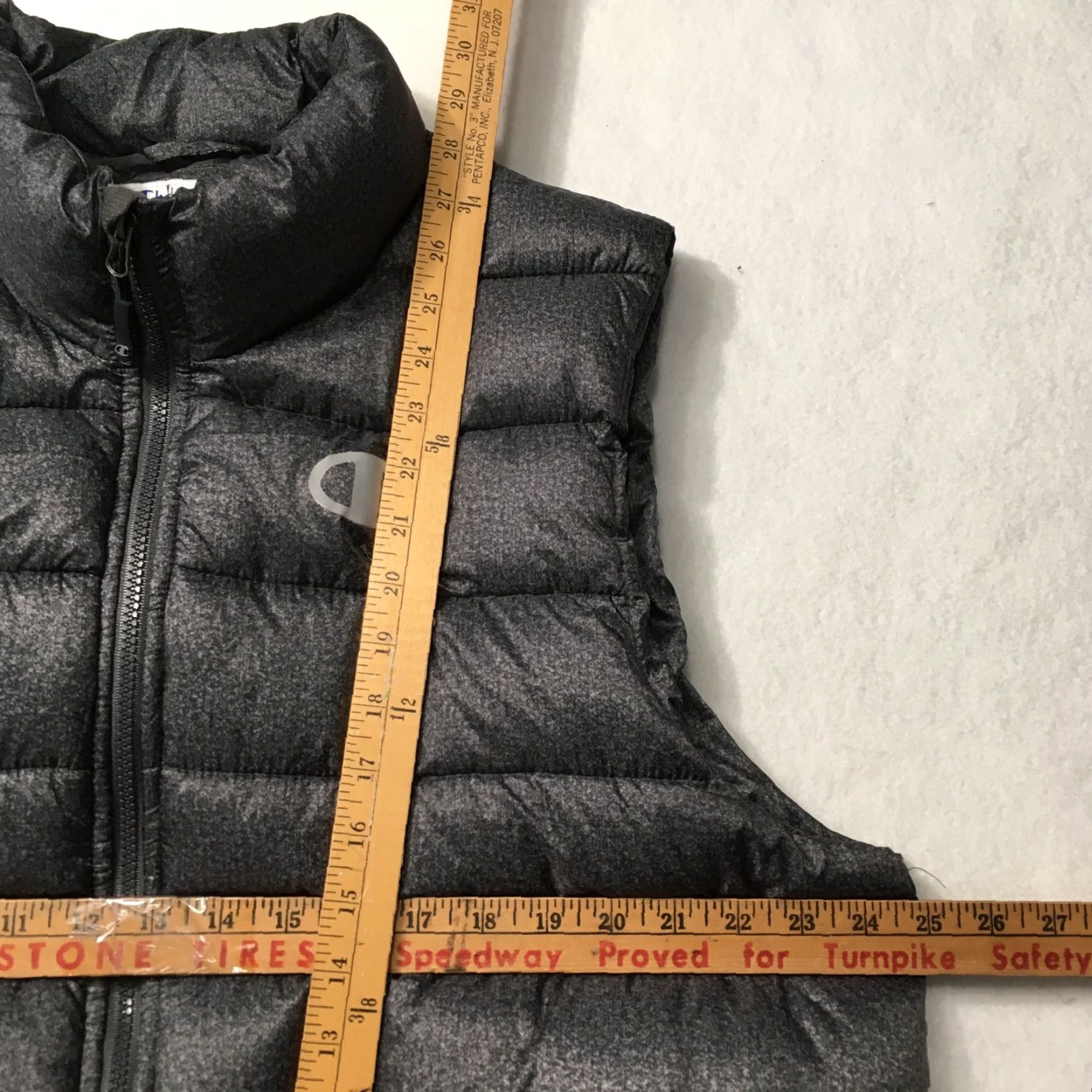 Champion Champion Puffer Vest Mens XL Charcoal Gray Full Zip Regular Size XL Gray Vest Mens Champion Size US XL / EU 56 / 4 - 4 Thumbnail