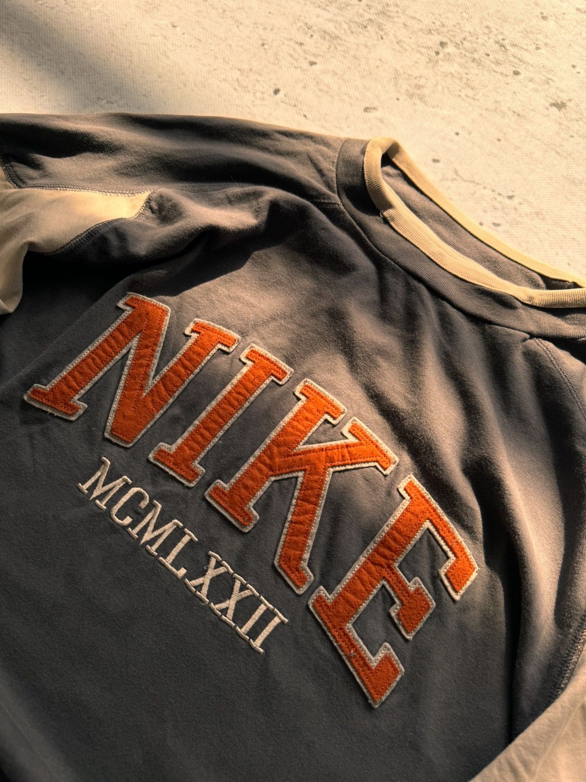 Nike × Vintage NIKE VINTAGE CENTER LOGO OVERSIZE BOXY SWEATSHIRT Size US XL / EU 56 / 4 - 4 Thumbnail