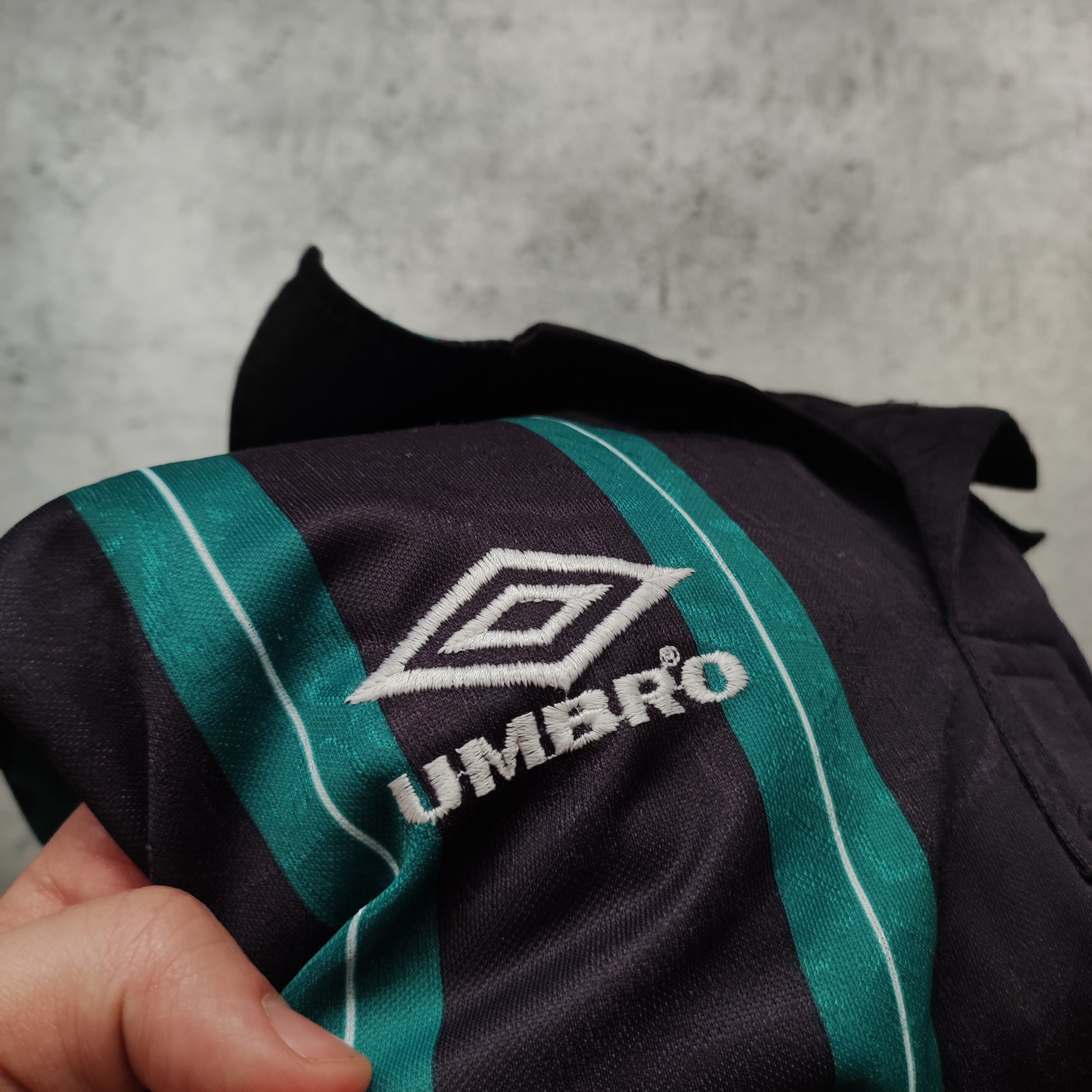 Vintage RARE 1992/93 Celtic Glasgow Umbro Vintage Football Jersey Size US L / EU 52-54 / 3 - 8 Thumbnail