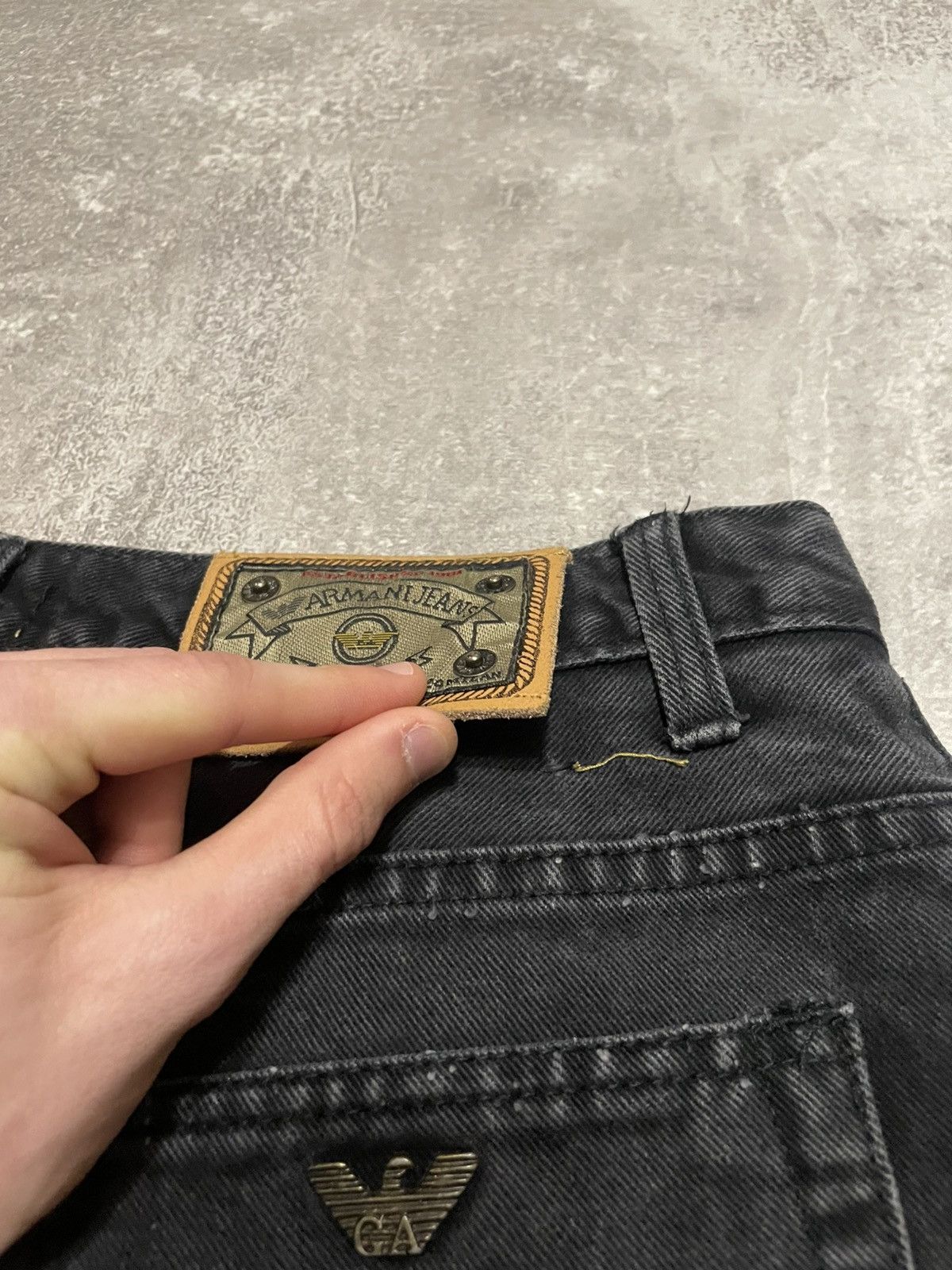 Armani Vintage Armani Jeans Black Regular Fit Denim Size 34 Size US 34 / EU 50 - 17 Thumbnail