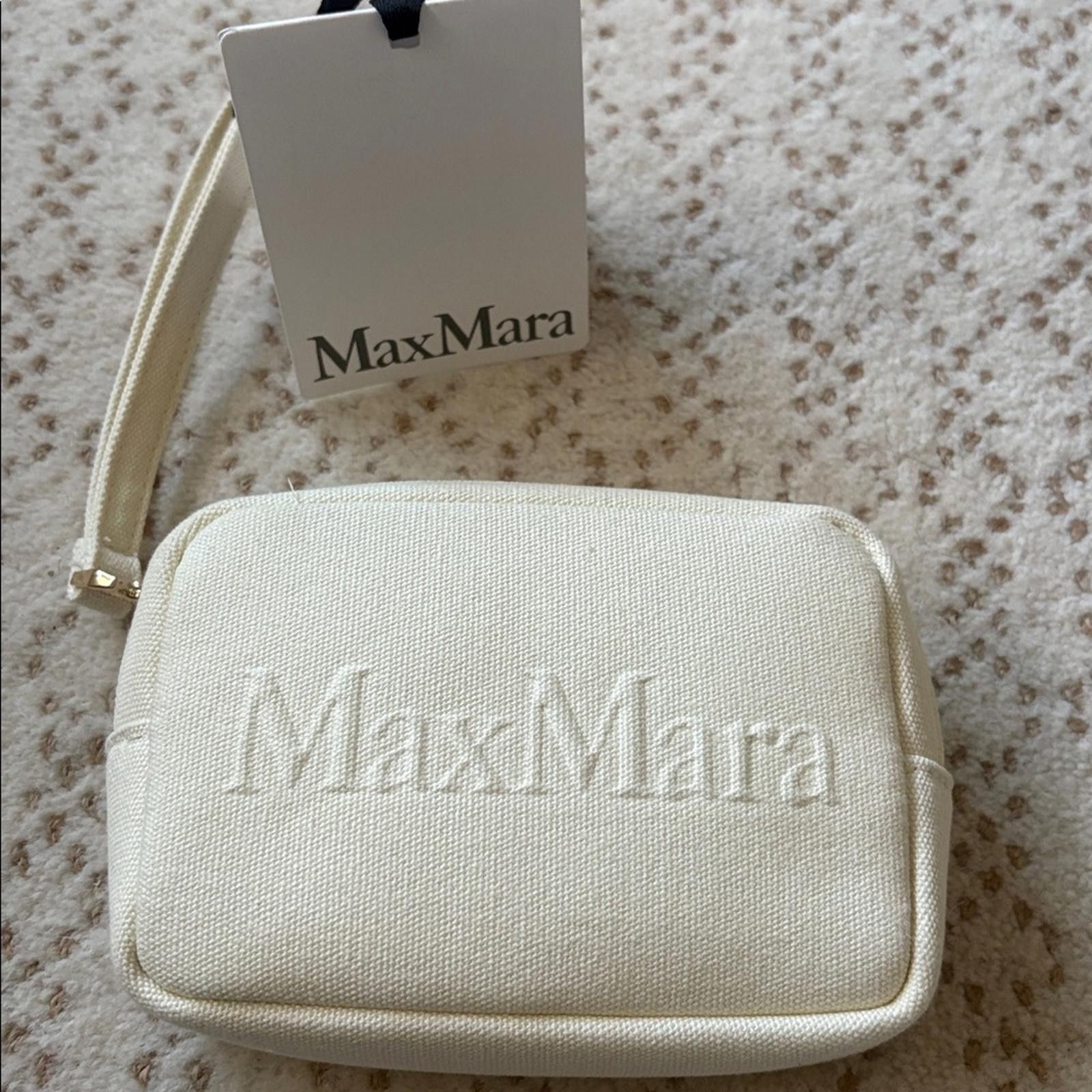 Other NWT Max Mara Beauty Case Cream Canvas Wristlet Clutch Size ONE SIZE - 1 Thumbnail