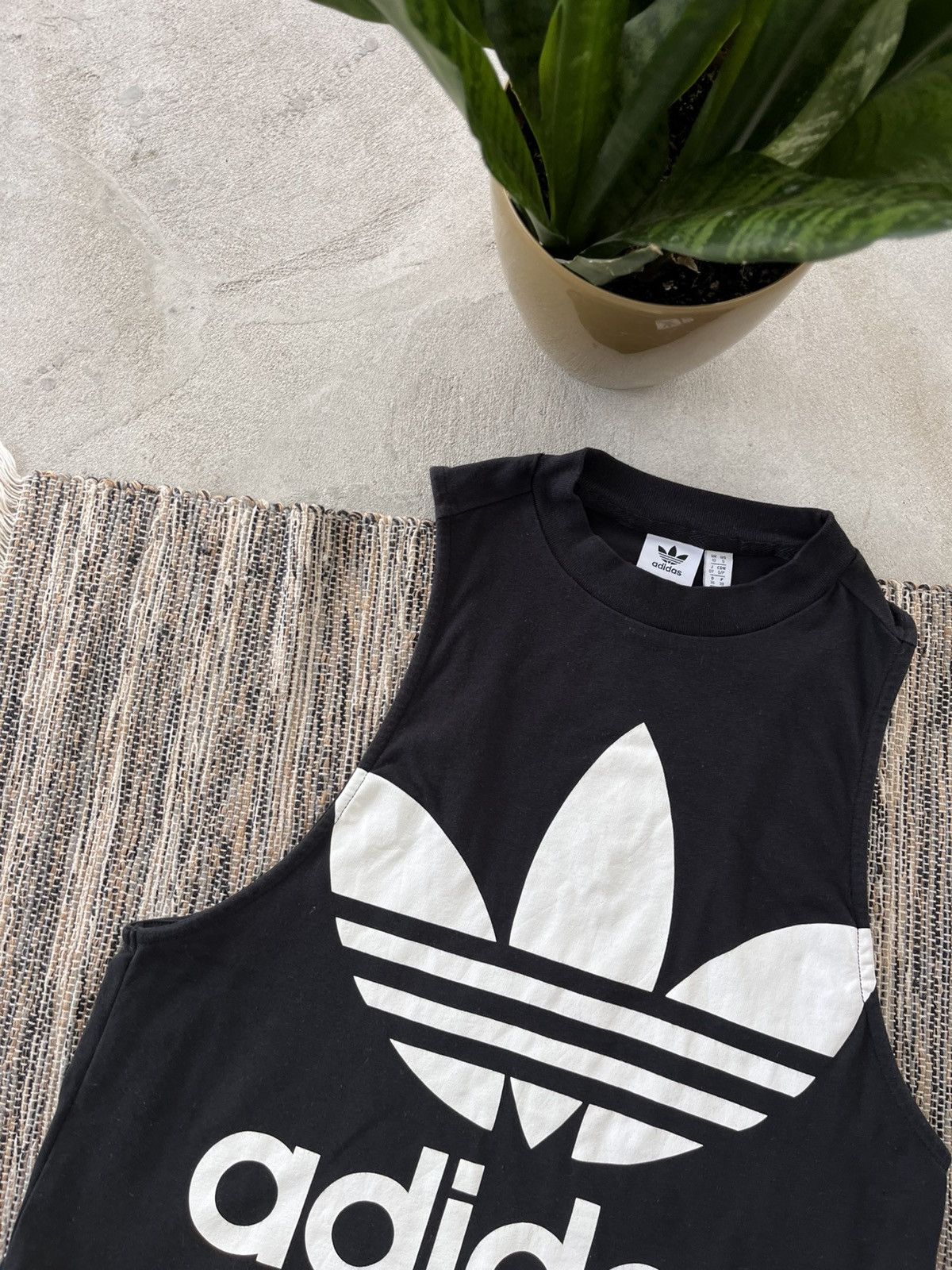 Adidas × Vintage Adidas Tank Top Black Big Center Logo Y2K sportswear Size S / US 4 / IT 40 - 2 Thumbnail