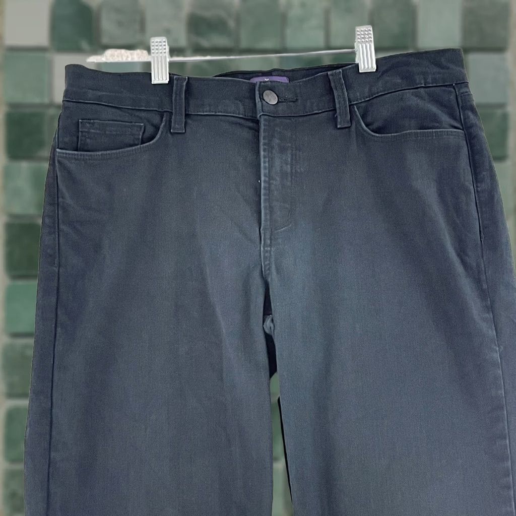 NYDJ NYDJ Crop Jeans Womens Size 10 Black Denim Straight Mid-Rise 5 Pocket Casual Jeans NYDJ Women Regular Size 10 Black Denim Crop Jeans Size 32" / US 10 / IT 46 - 1 Thumbnail