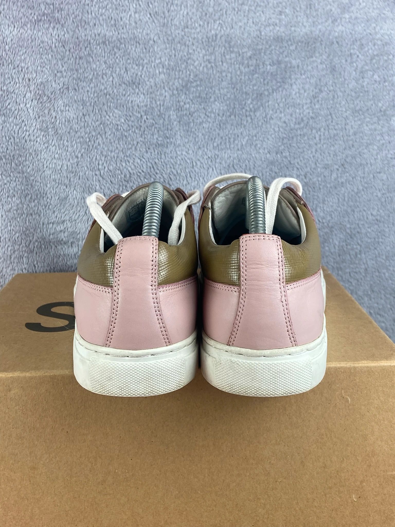 Hugo Boss Hugo Boss trampki złoto białe vintage Size US 9 / EU 42 - 3 Thumbnail