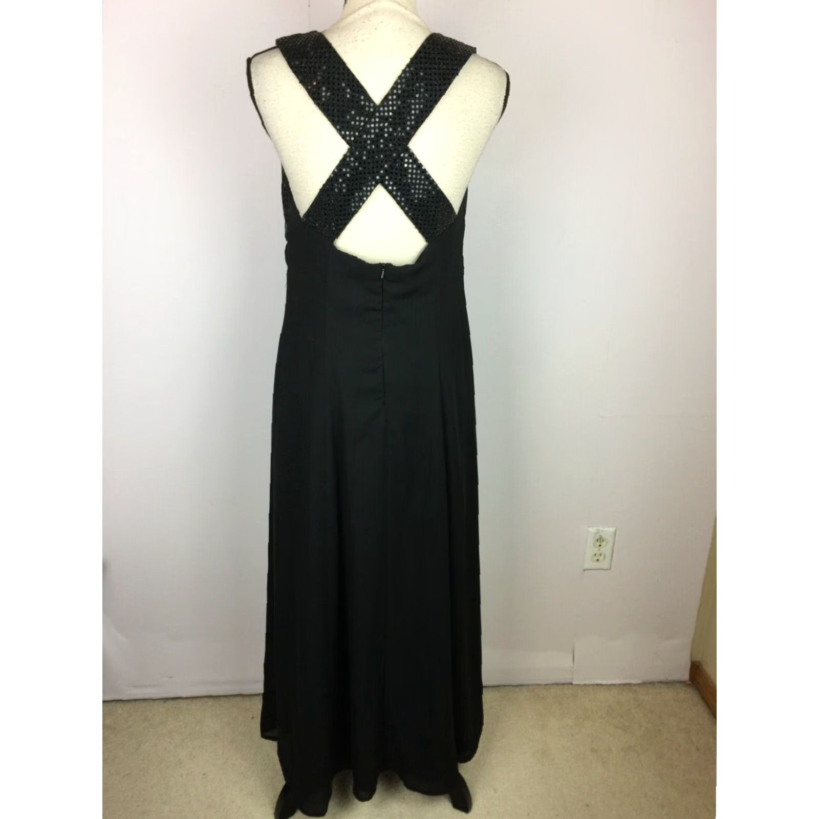 VINTAGE Molly Malloy Evening Maxi Dress Womans Black Sequin Cross Back  V-Neck Size 10 80s