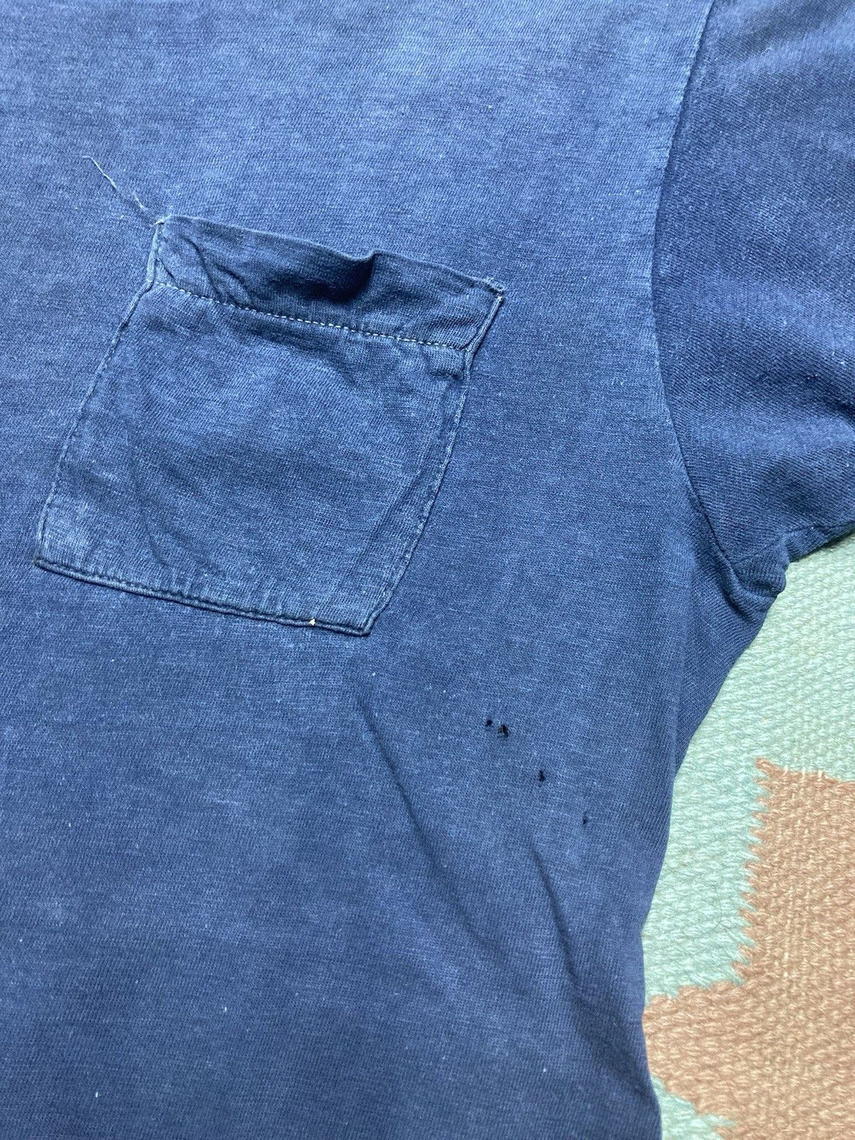 Vintage 70s pocket t shirt distressed grunge navy blue cotton medium Size US M / EU 48-50 / 2 - 7 Thumbnail
