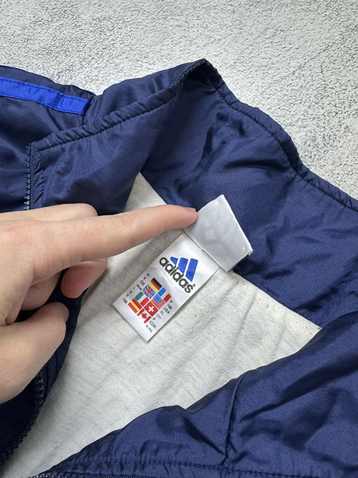 Adidas Vintage Y2k Adidas Nylon Logo Jacket 90’s Size US XL / EU 56 / 4 - 10 Thumbnail