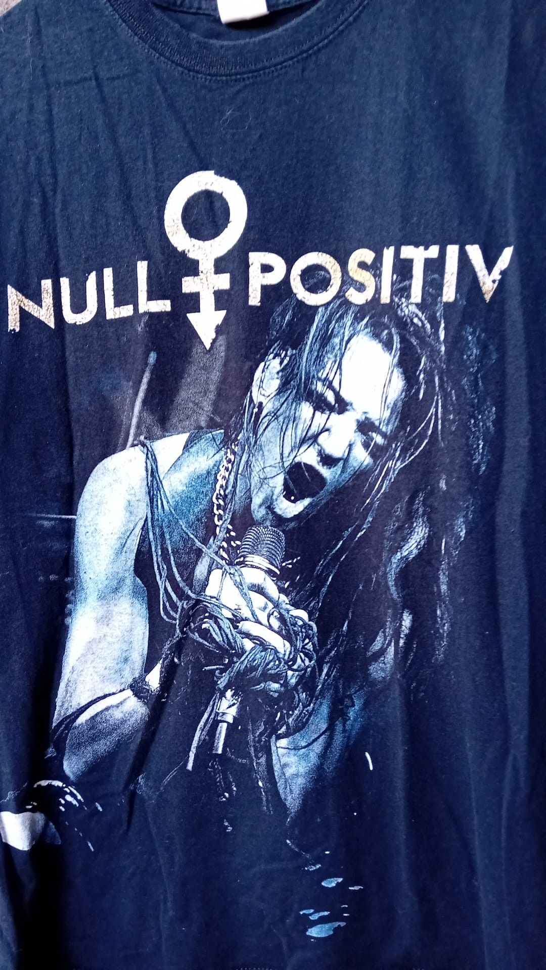 Band Tees Null Positiv Europe Tour 2018 t-shirt sz S Size US S / EU 44-46 / 1 - 3 Thumbnail